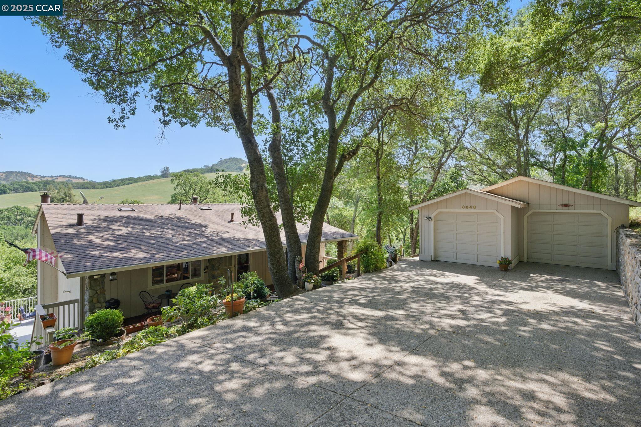 Detail Gallery Image 2 of 35 For 3648 Morgan Territory Rd, Clayton,  CA 94517 - 3 Beds | 2 Baths