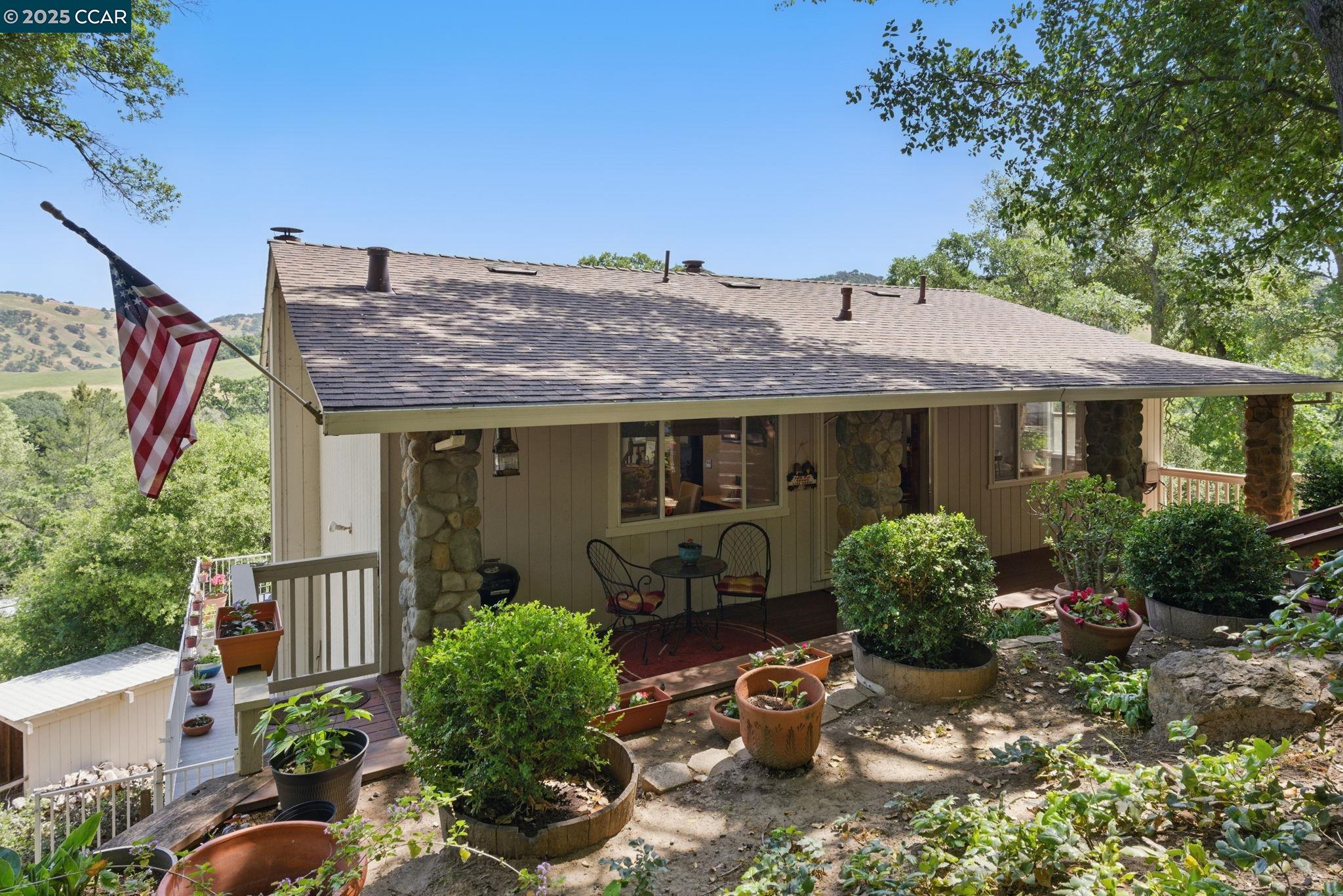 Detail Gallery Image 3 of 35 For 3648 Morgan Territory Rd, Clayton,  CA 94517 - 3 Beds | 2 Baths