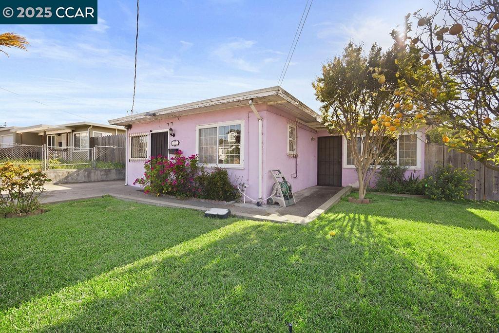 Detail Gallery Image 1 of 1 For 222 Denise, San Pablo,  CA 94806 - 4 Beds | 2 Baths