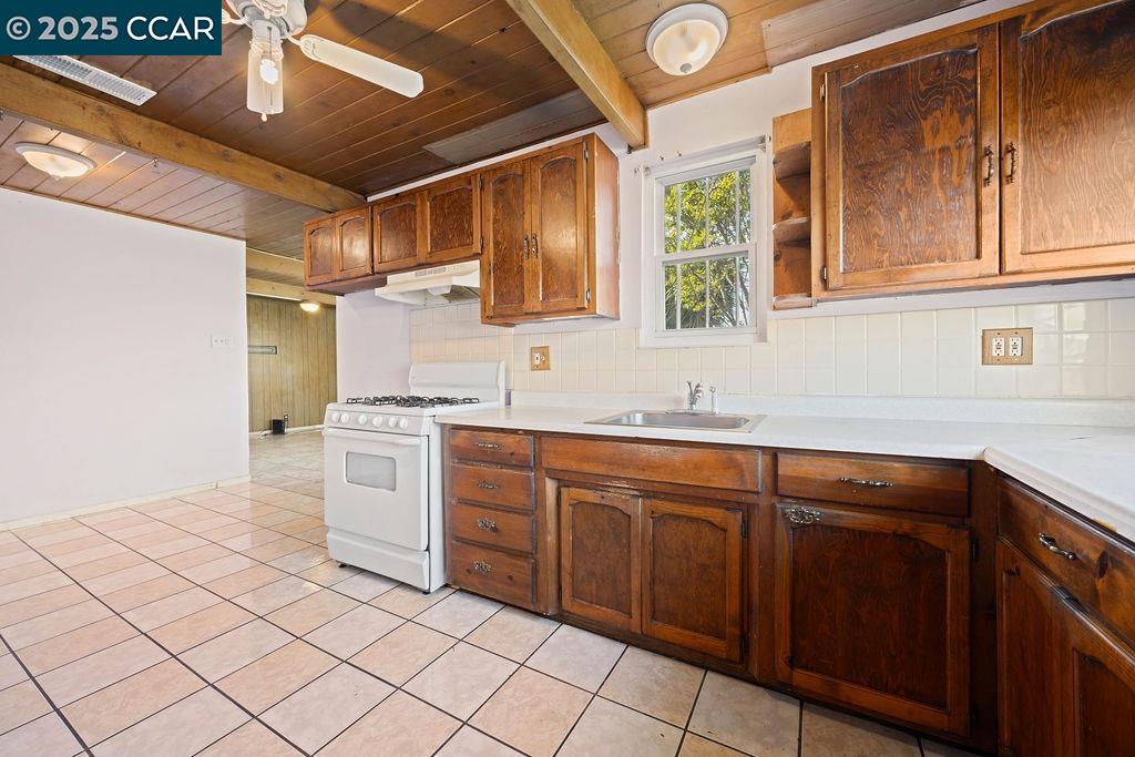 Detail Gallery Image 11 of 36 For 222 Denise, San Pablo,  CA 94806 - 4 Beds | 2 Baths
