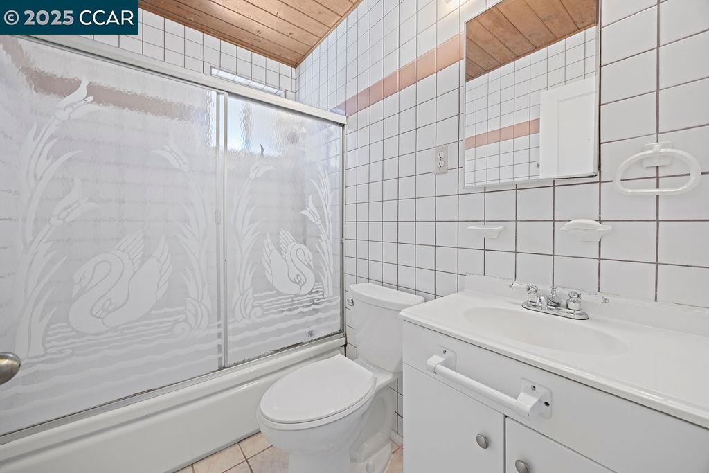 Detail Gallery Image 18 of 36 For 222 Denise, San Pablo,  CA 94806 - 4 Beds | 2 Baths