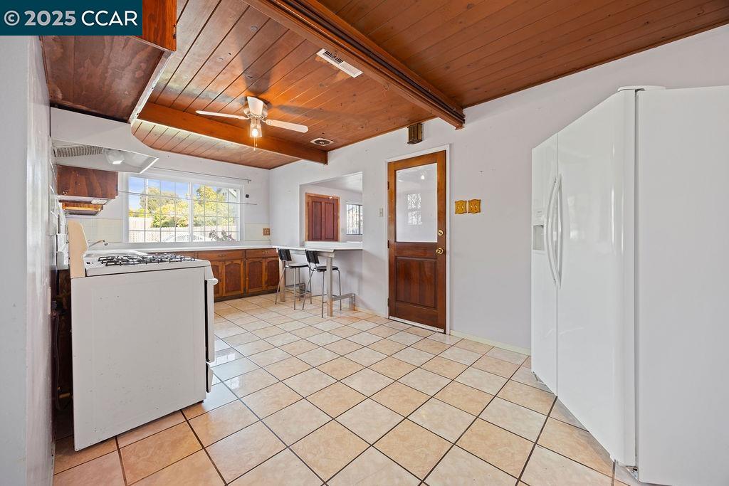 Detail Gallery Image 10 of 36 For 222 Denise, San Pablo,  CA 94806 - 4 Beds | 2 Baths