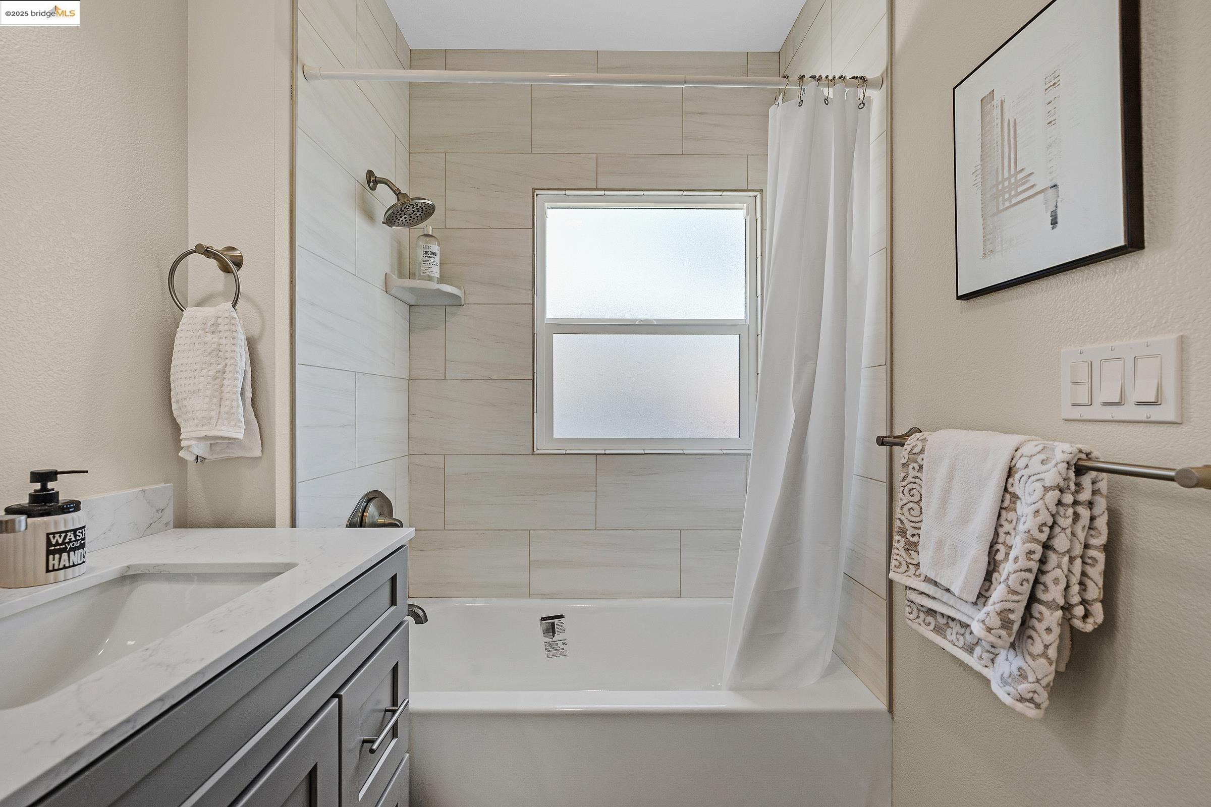 Detail Gallery Image 12 of 26 For 1047-49 59th Street, Oakland,  CA 94608 - – Beds | – Baths
