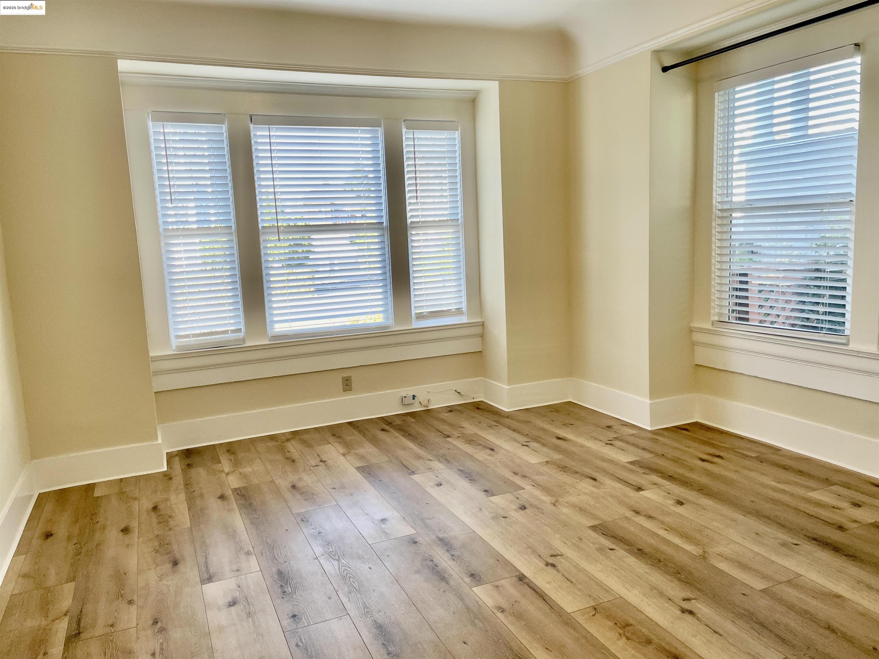 Detail Gallery Image 13 of 26 For 1047-49 59th Street, Oakland,  CA 94608 - – Beds | – Baths