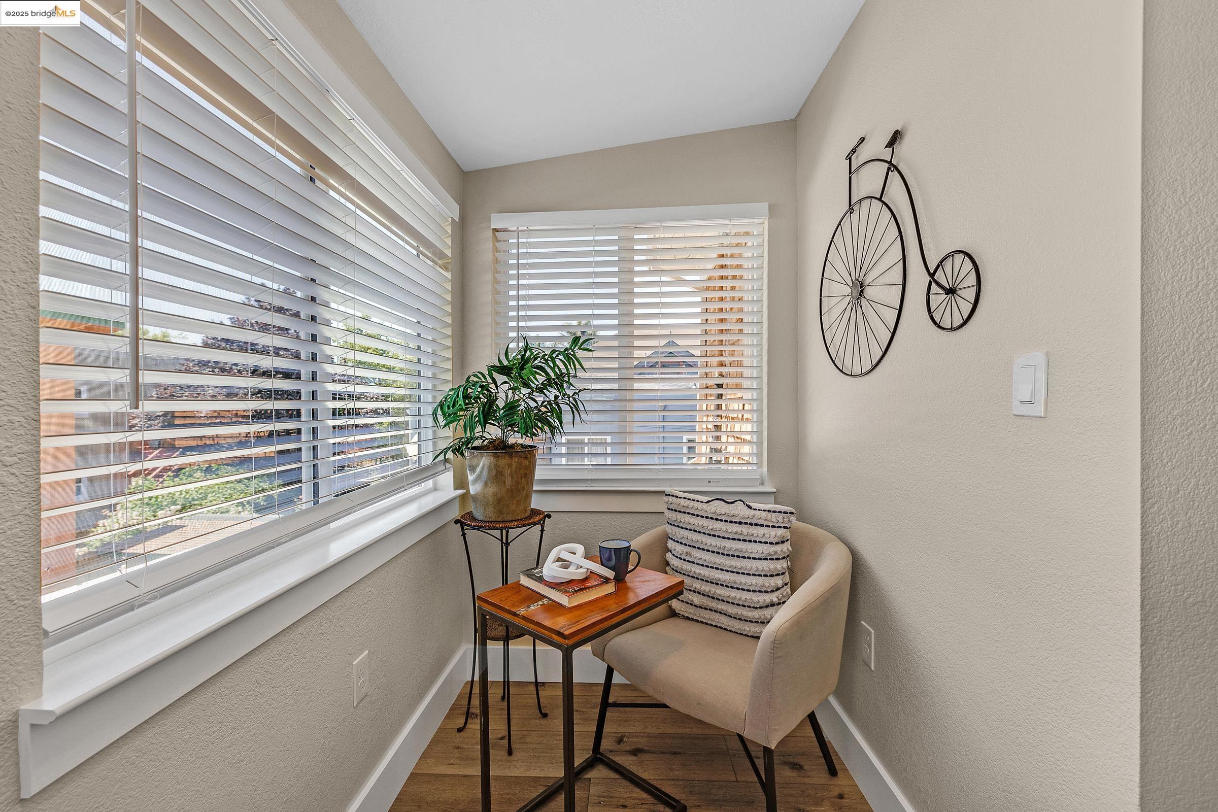 Detail Gallery Image 8 of 26 For 1047-49 59th Street, Oakland,  CA 94608 - – Beds | – Baths