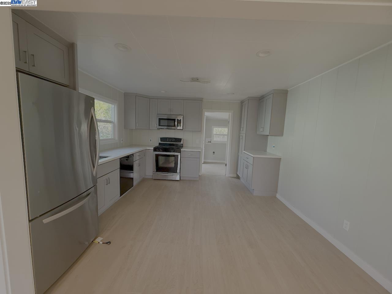 Detail Gallery Image 6 of 17 For 1324 Trenary Way, Modesto,  CA 95354 - 2 Beds | 1 Baths