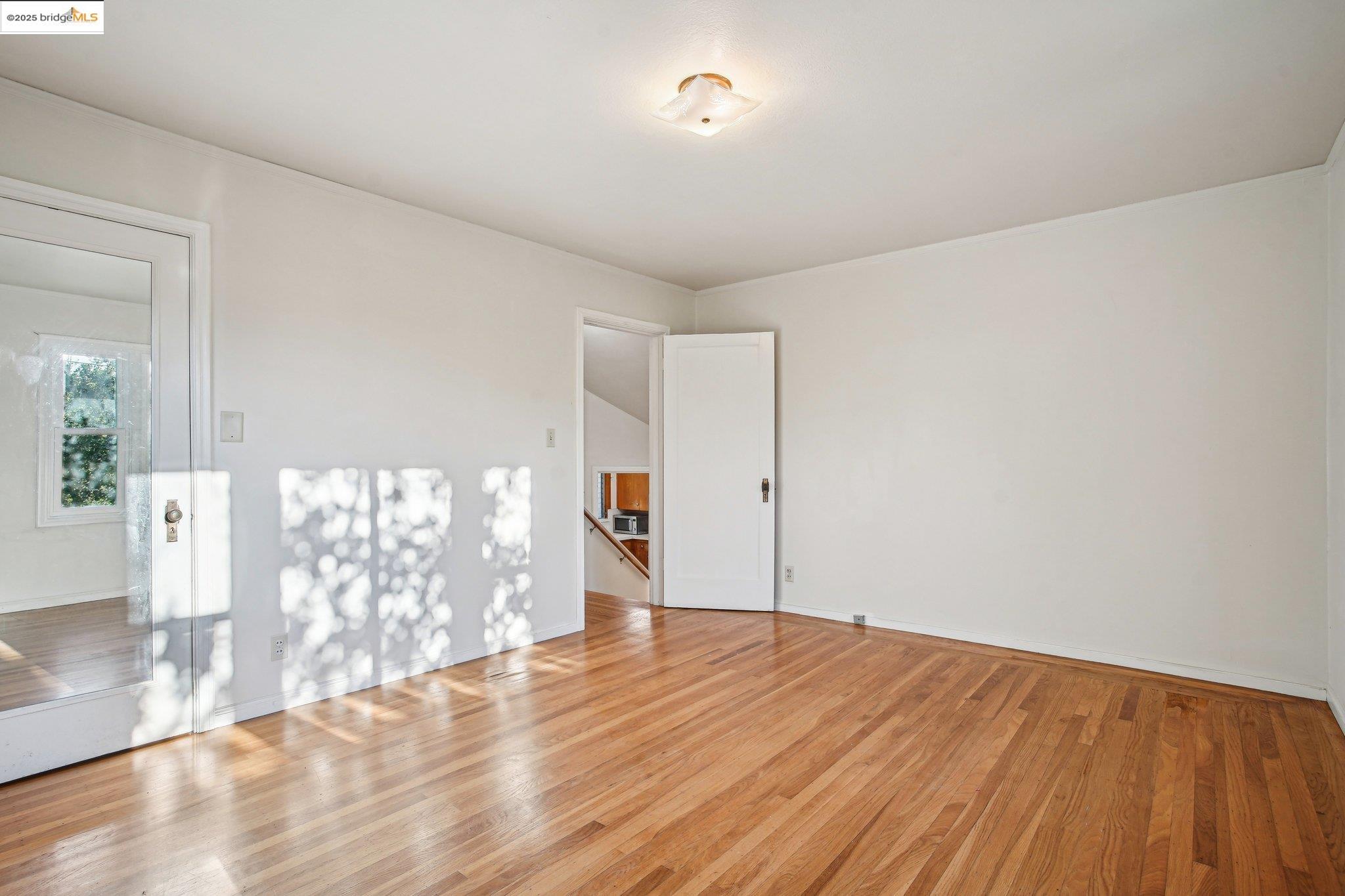Detail Gallery Image 19 of 39 For 6576 Lucas Ave, Oakland,  CA 94611 - 4 Beds | 2 Baths