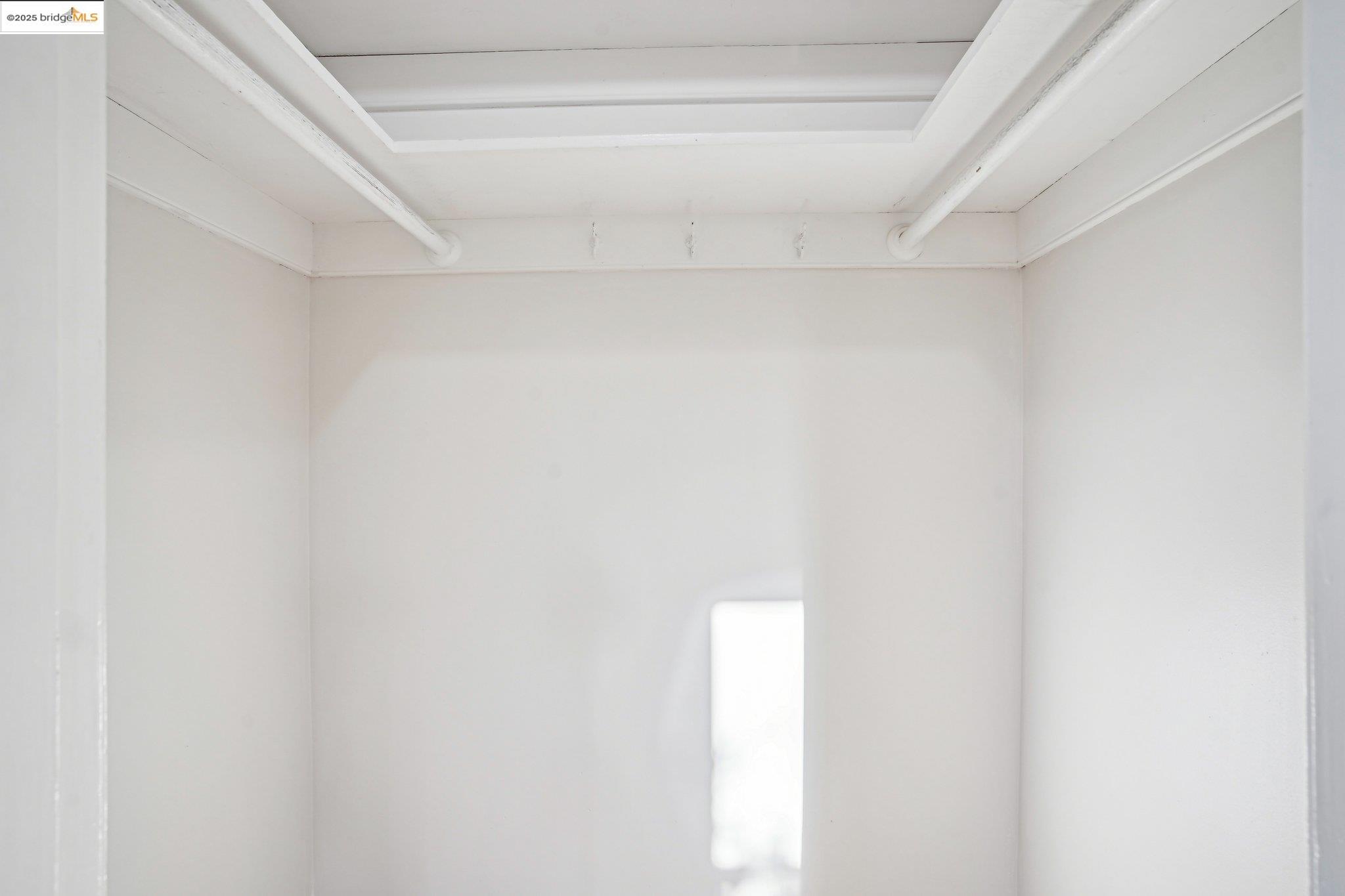 Detail Gallery Image 20 of 39 For 6576 Lucas Ave, Oakland,  CA 94611 - 4 Beds | 2 Baths