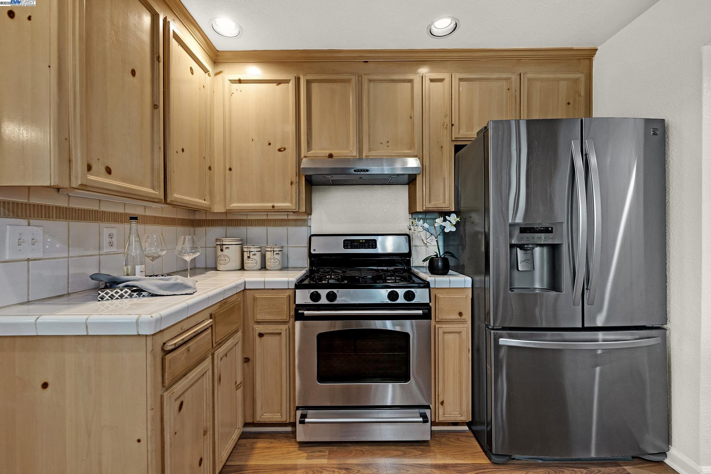 Detail Gallery Image 9 of 33 For 39280 Marbella Terraza 4n,  Fremont,  CA 94538 - 3 Beds | 3 Baths