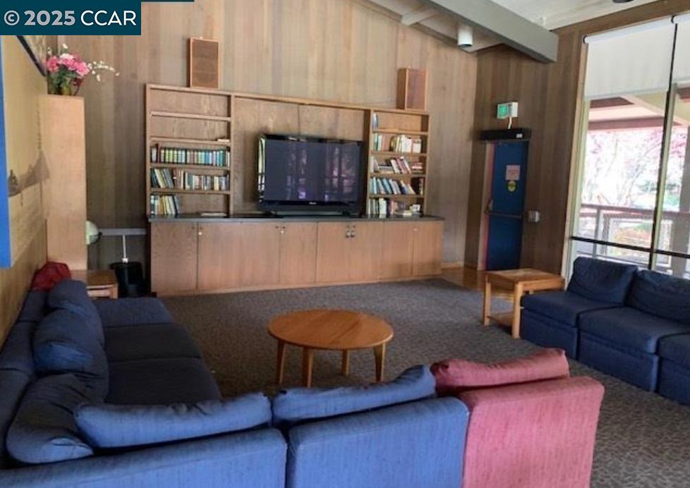Detail Gallery Image 32 of 35 For 2 Anchor Drive #F-285,  Emeryville,  CA 94608 - 1 Beds | 1 Baths