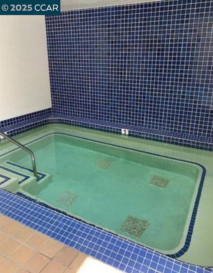 Detail Gallery Image 33 of 35 For 2 Anchor Drive #F-285,  Emeryville,  CA 94608 - 1 Beds | 1 Baths