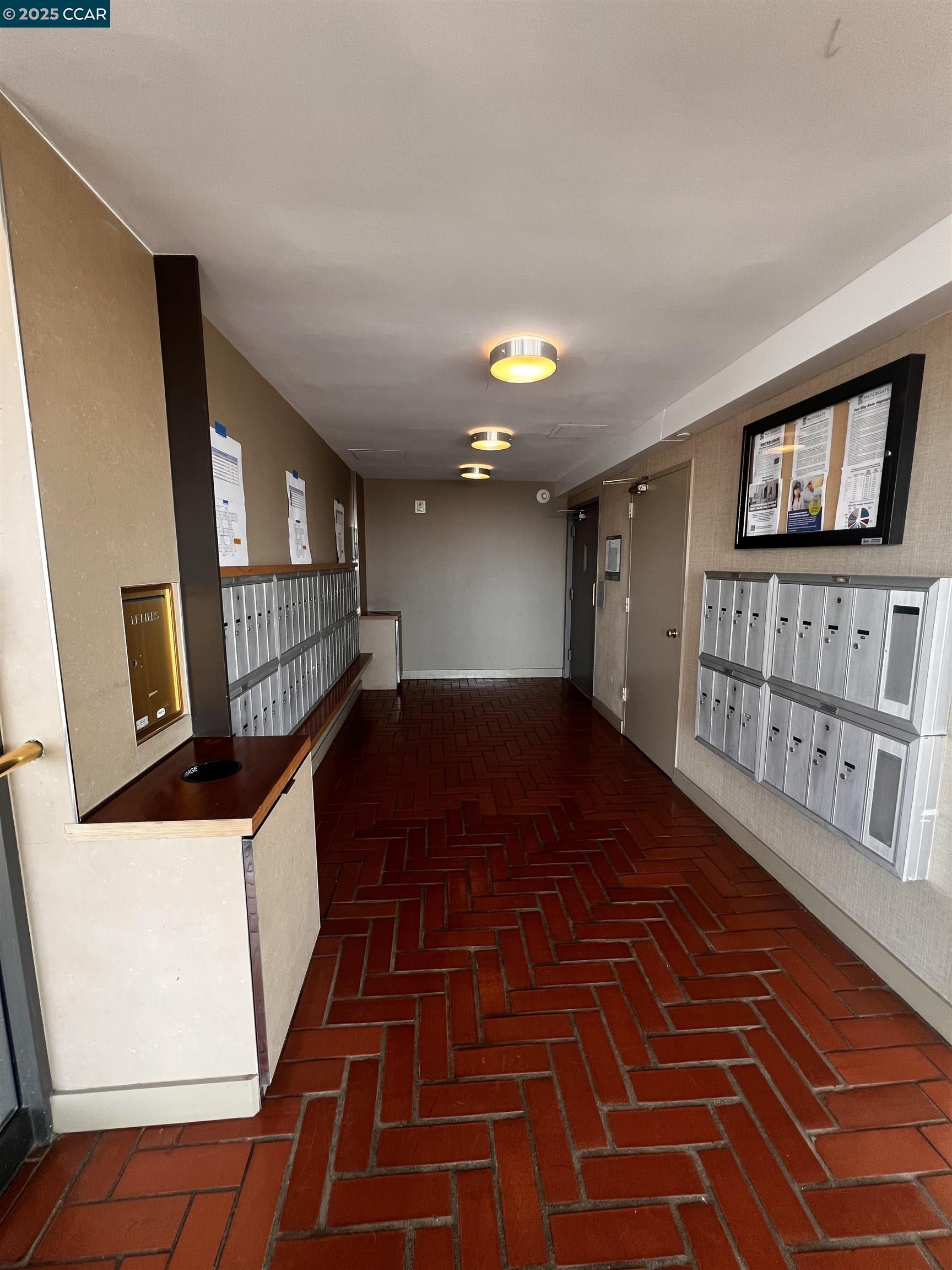 Detail Gallery Image 5 of 35 For 2 Anchor Drive #F-285,  Emeryville,  CA 94608 - 1 Beds | 1 Baths