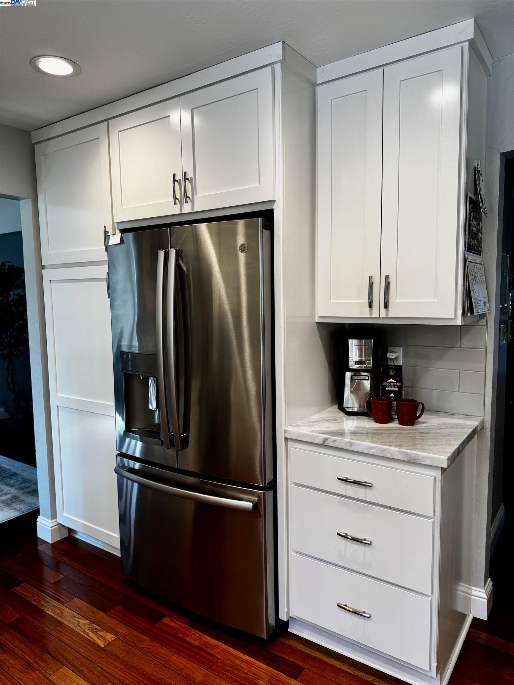 Detail Gallery Image 14 of 40 For 3521 S Olympic Ct, Pleasanton,  CA 94588 - 3 Beds | 2/1 Baths
