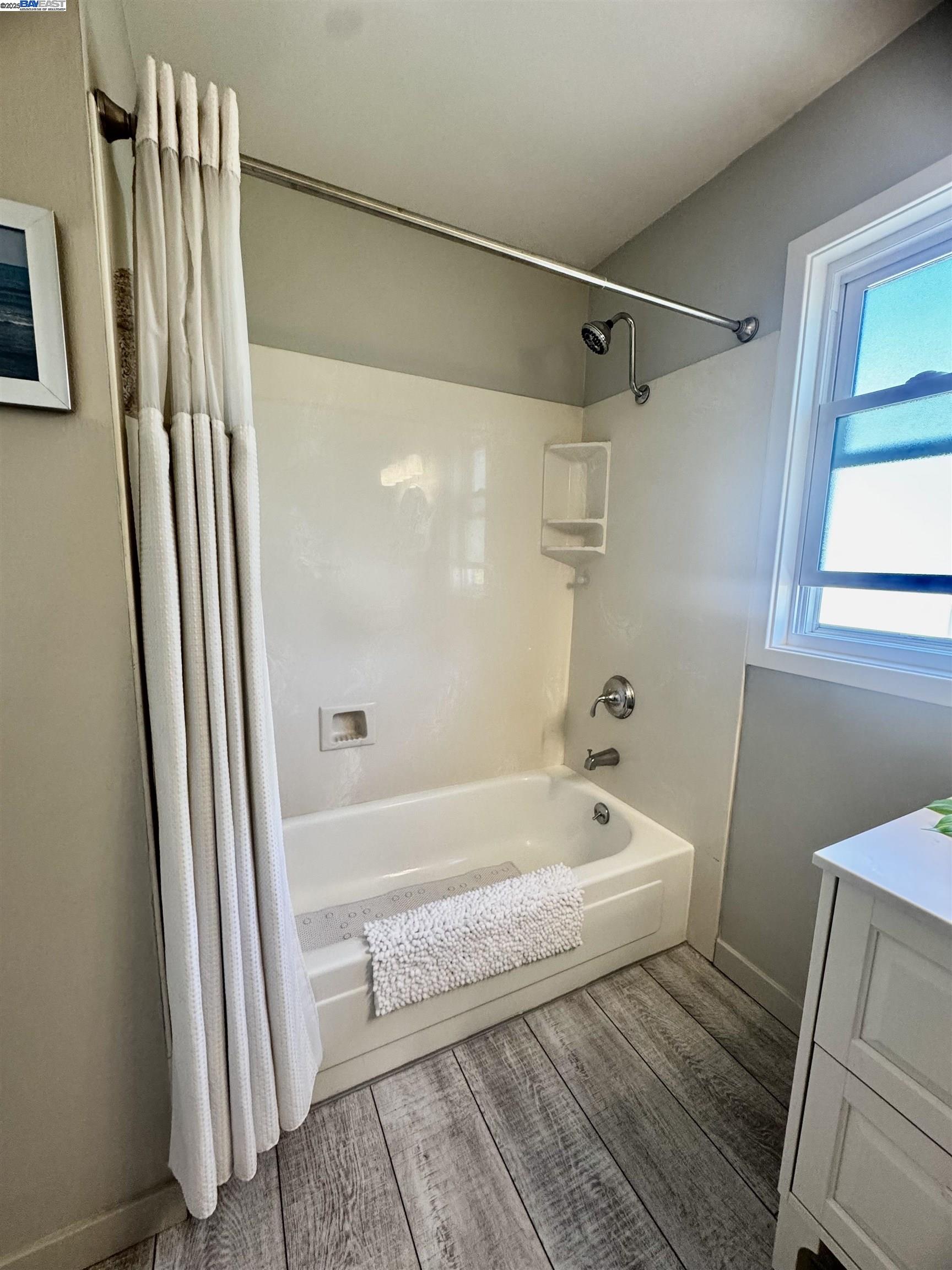 Detail Gallery Image 25 of 40 For 3521 S Olympic Ct, Pleasanton,  CA 94588 - 3 Beds | 2/1 Baths