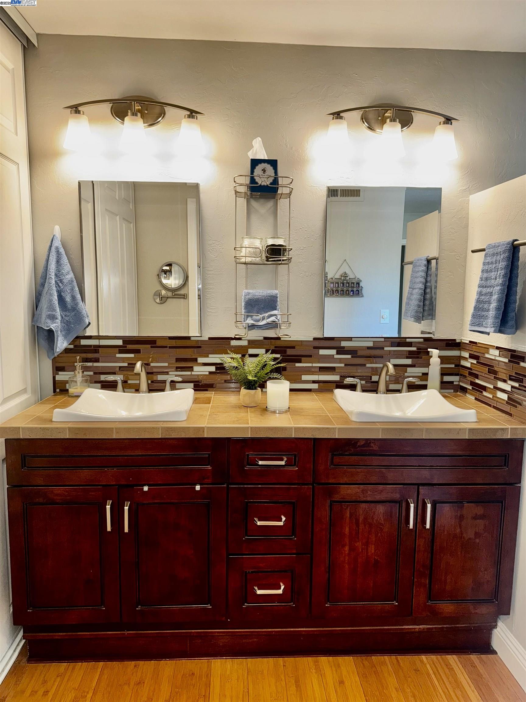 Detail Gallery Image 29 of 40 For 3521 S Olympic Ct, Pleasanton,  CA 94588 - 3 Beds | 2/1 Baths