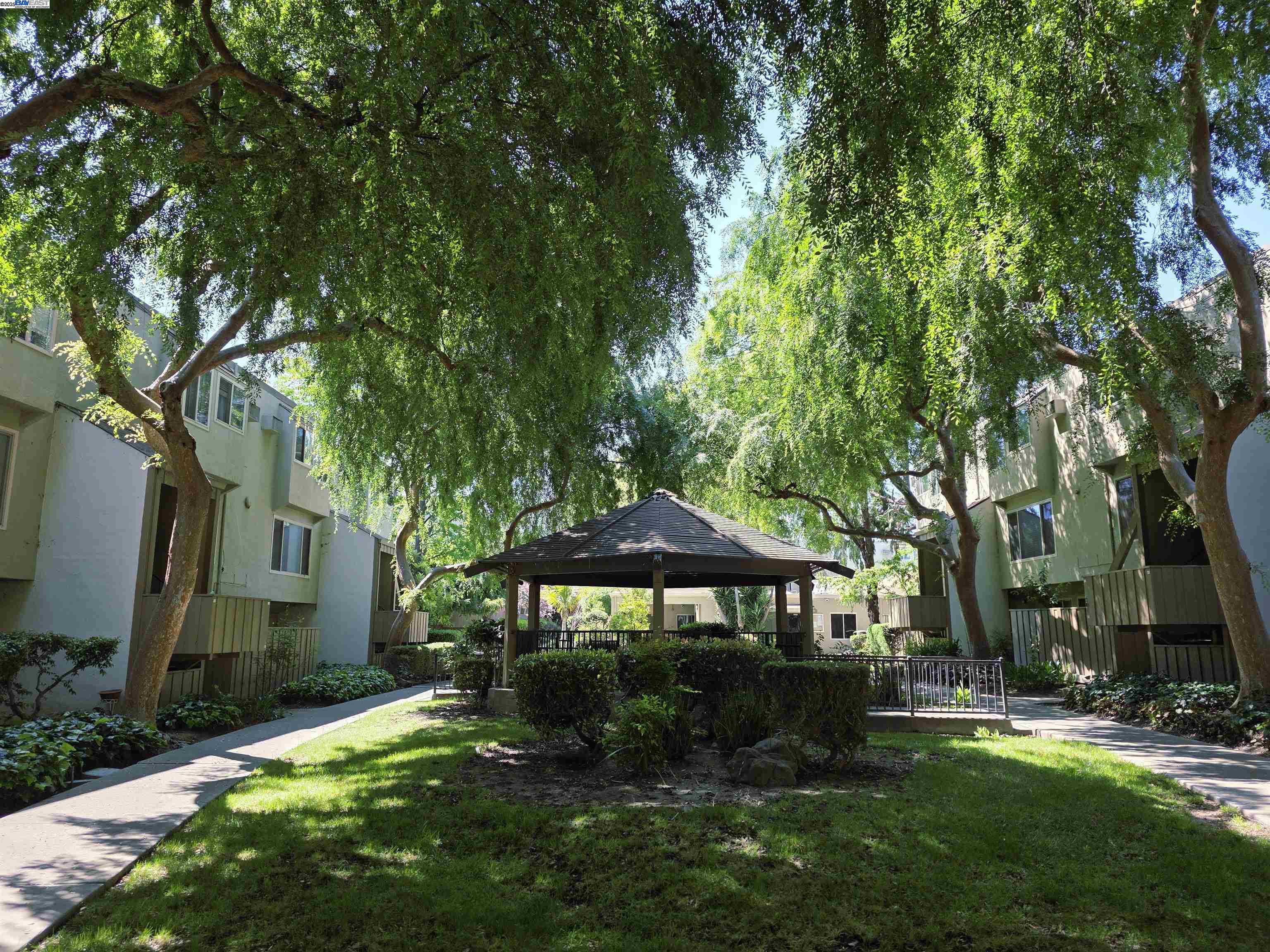 Detail Gallery Image 2 of 24 For 320 Auburn Way #25,  San Jose,  CA 95129 - 2 Beds | 1 Baths