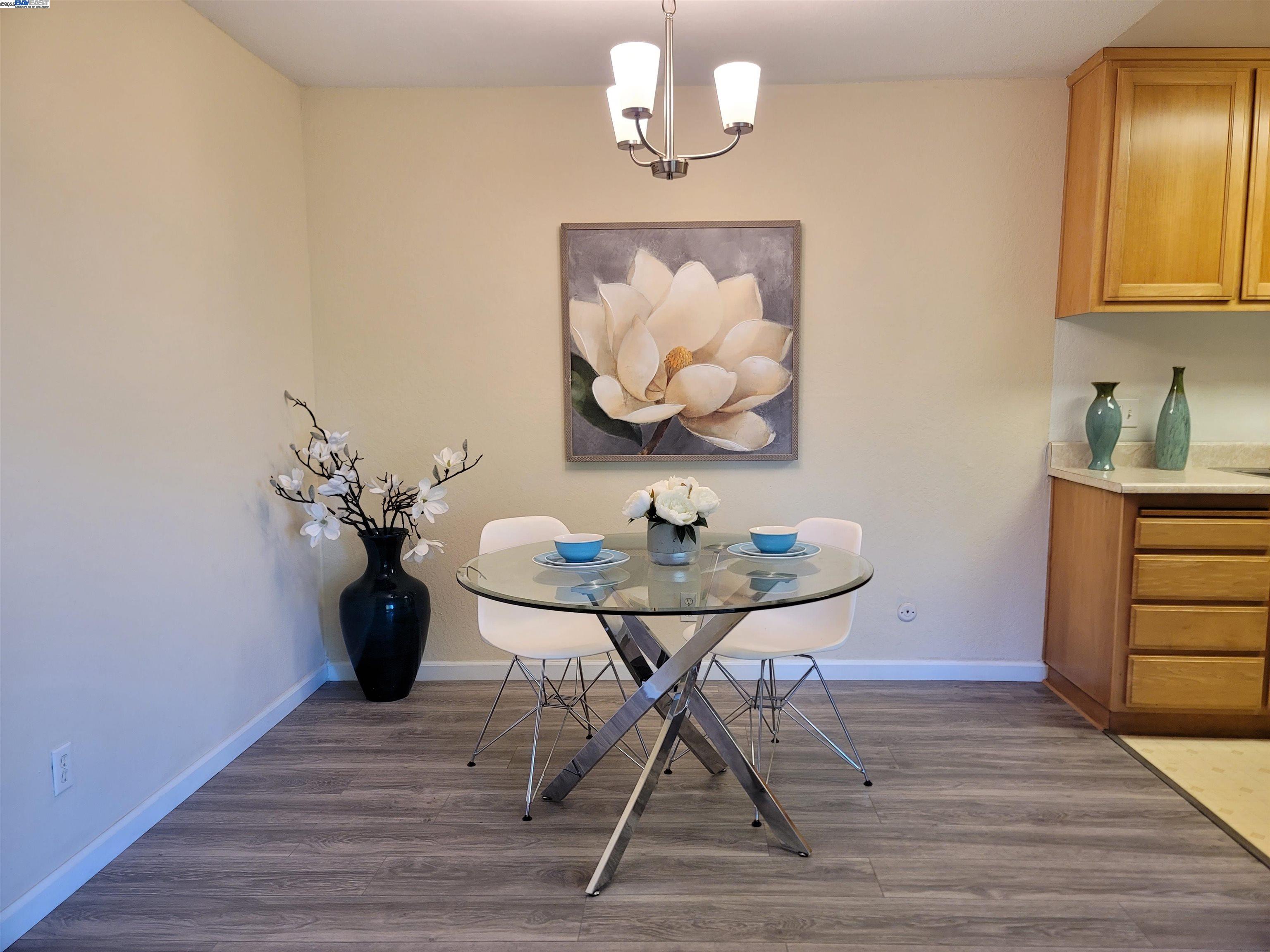 Detail Gallery Image 7 of 24 For 320 Auburn Way #25,  San Jose,  CA 95129 - 2 Beds | 1 Baths