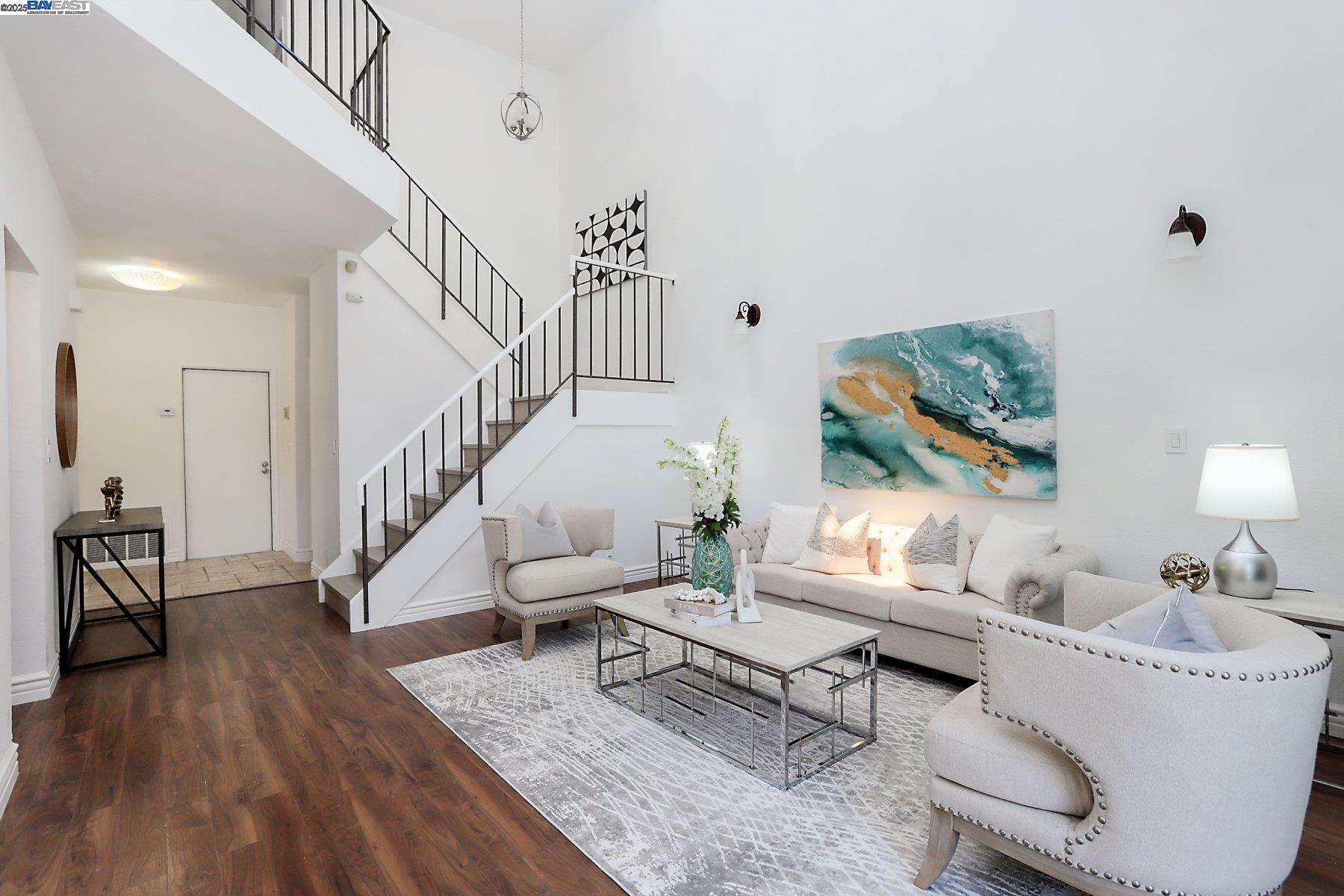 Detail Gallery Image 1 of 1 For 34724 Teal Cmn, Fremont,  CA 94555 - 3 Beds | 2/1 Baths