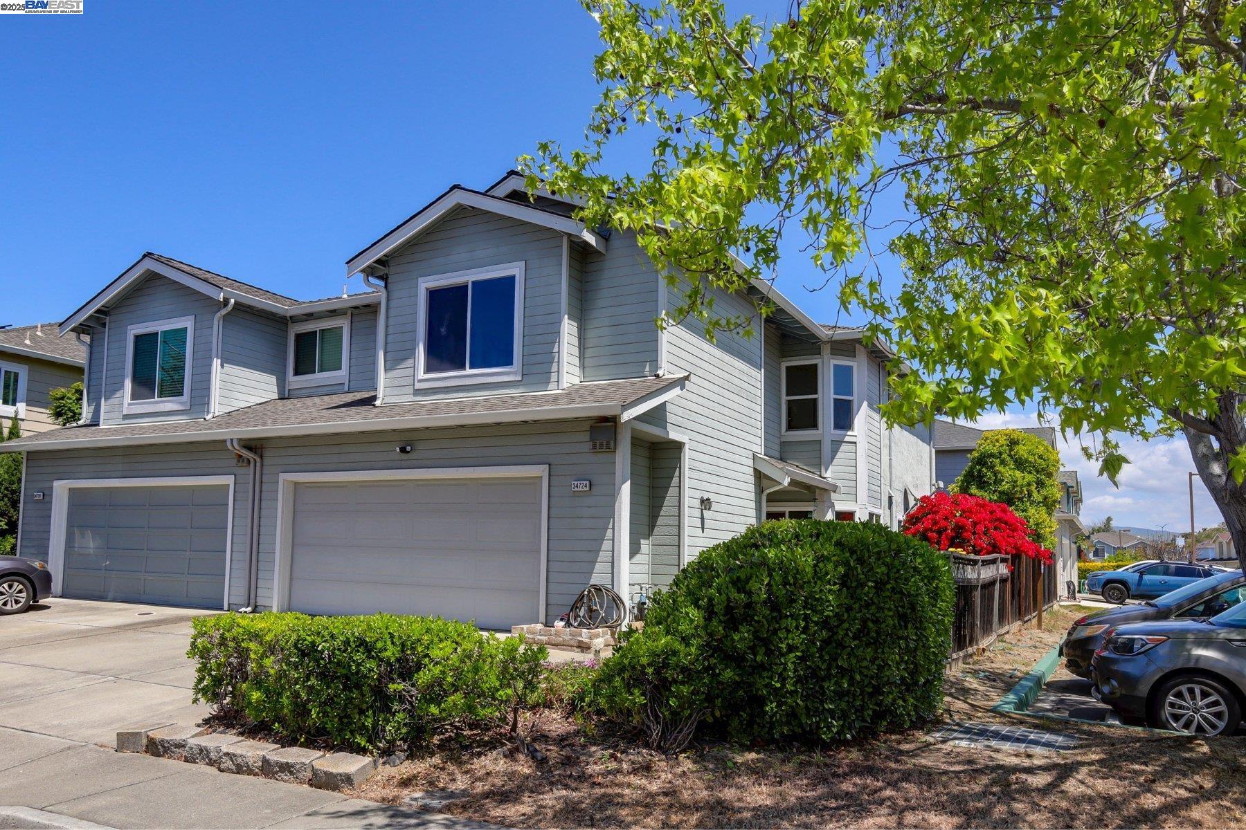 Detail Gallery Image 2 of 33 For 34724 Teal Cmn, Fremont,  CA 94555 - 3 Beds | 2/1 Baths