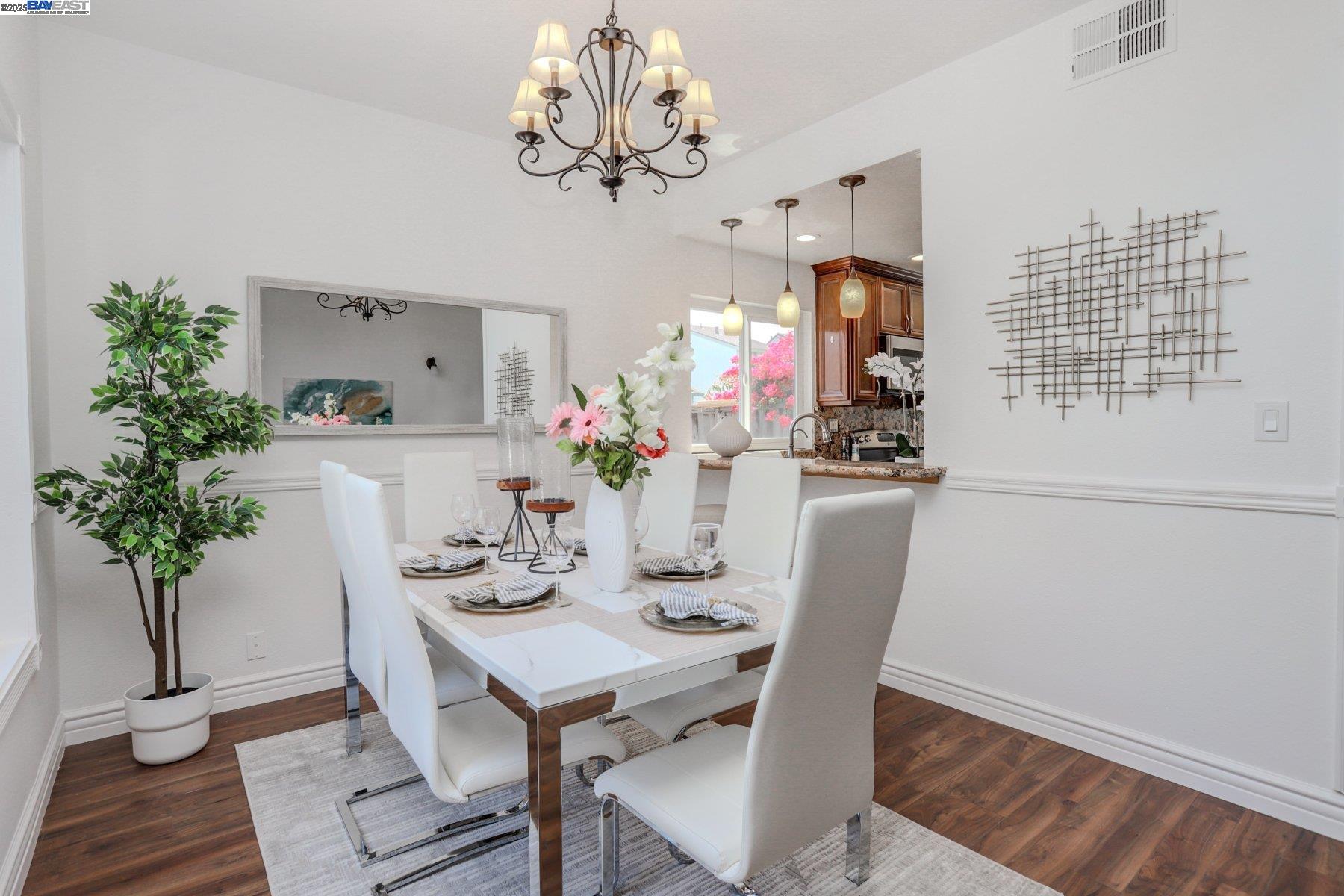 Detail Gallery Image 14 of 33 For 34724 Teal Cmn, Fremont,  CA 94555 - 3 Beds | 2/1 Baths