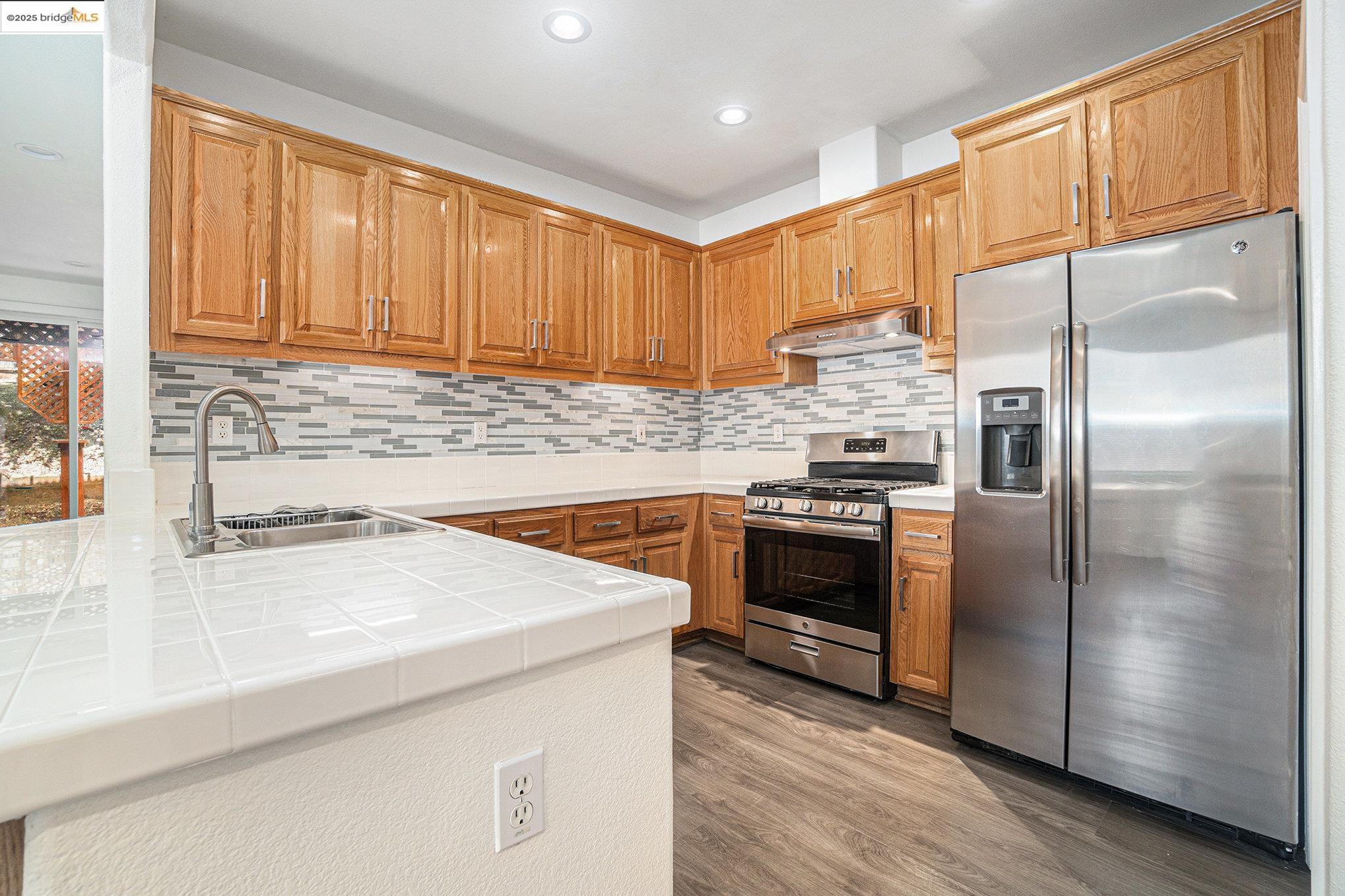 Detail Gallery Image 12 of 33 For 4112 Montgomery Hill Dr, Antioch,  CA 94531 - 3 Beds | 2 Baths