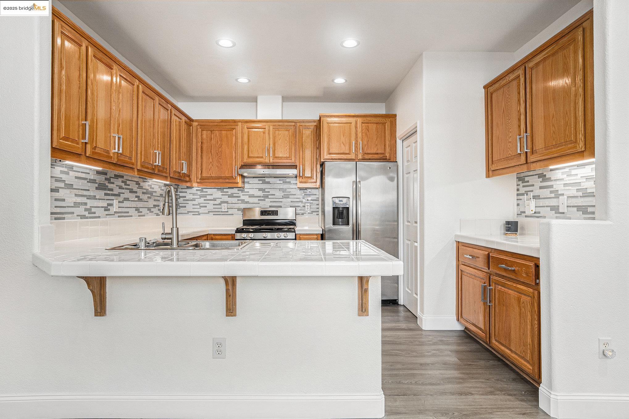 Detail Gallery Image 12 of 37 For 4112 Montgomery Hill Dr, Antioch,  CA 94531 - 3 Beds | 2 Baths