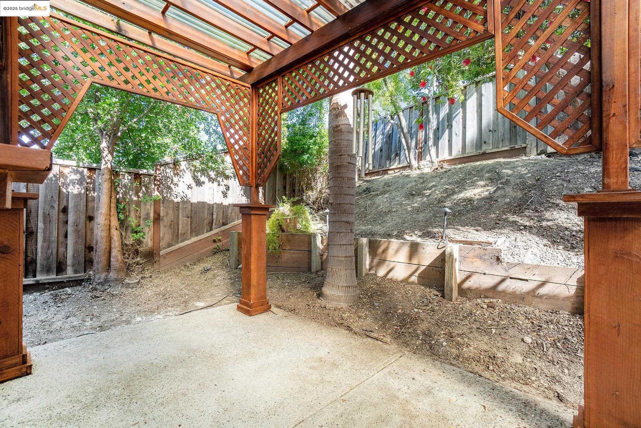 Detail Gallery Image 17 of 33 For 4112 Montgomery Hill Dr, Antioch,  CA 94531 - 3 Beds | 2 Baths