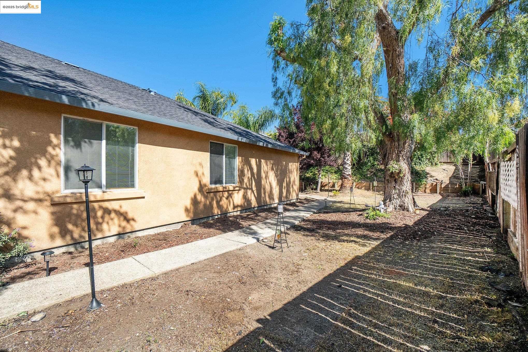 Detail Gallery Image 21 of 33 For 4112 Montgomery Hill Dr, Antioch,  CA 94531 - 3 Beds | 2 Baths