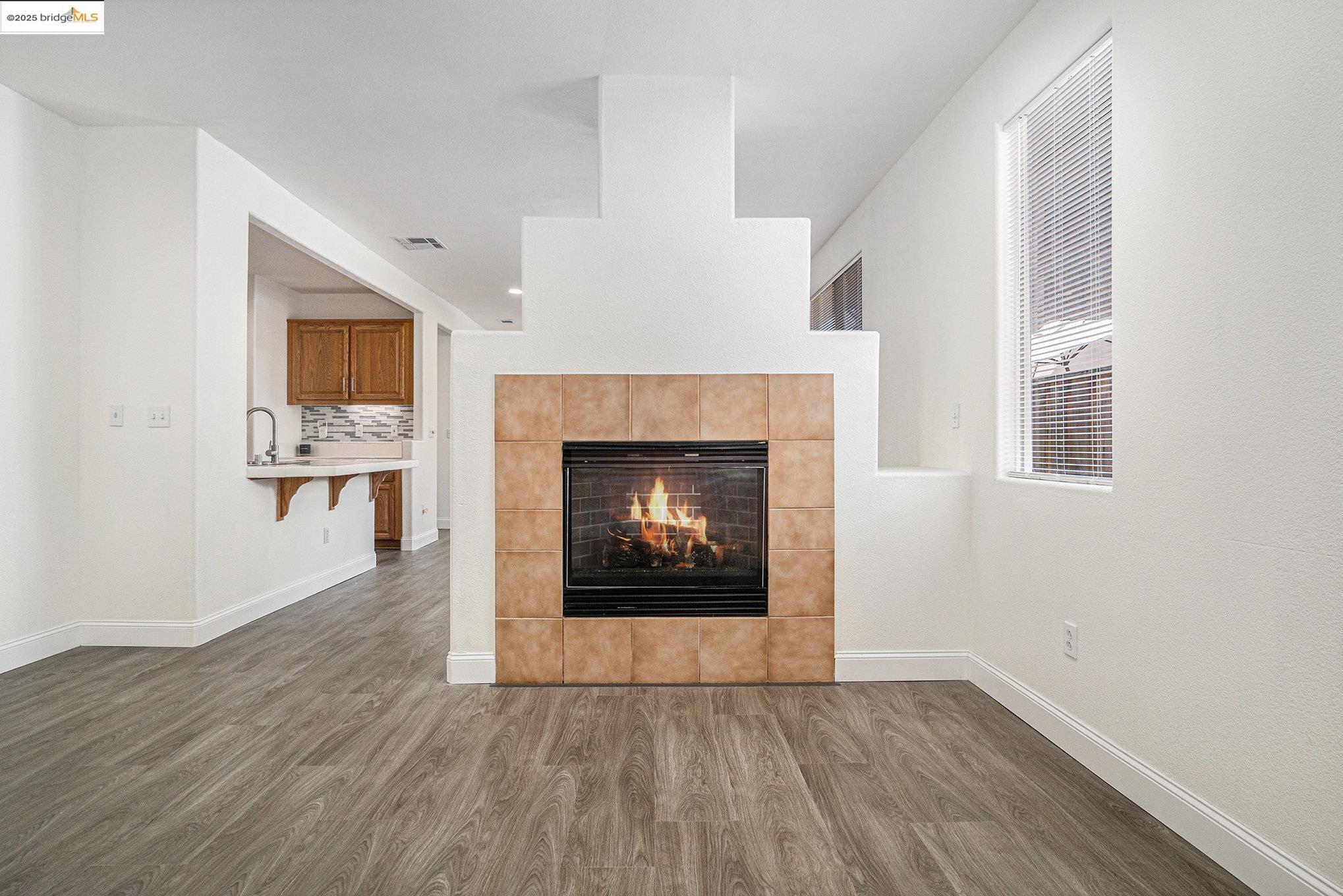 Detail Gallery Image 8 of 33 For 4112 Montgomery Hill Dr, Antioch,  CA 94531 - 3 Beds | 2 Baths