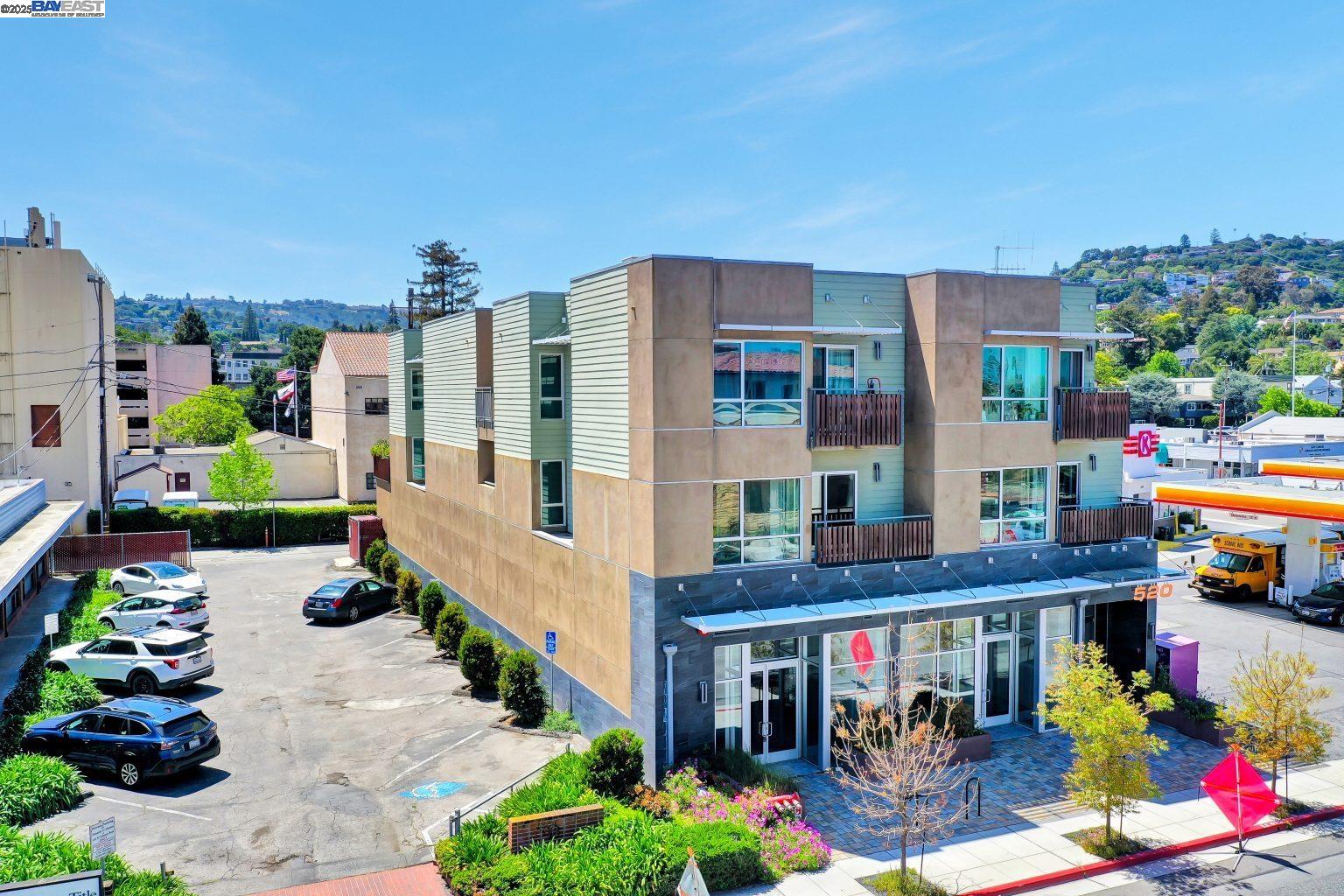 Detail Gallery Image 15 of 25 For 520 El Camino Real #307,  San Carlos,  CA 94070 - 2 Beds | 2 Baths