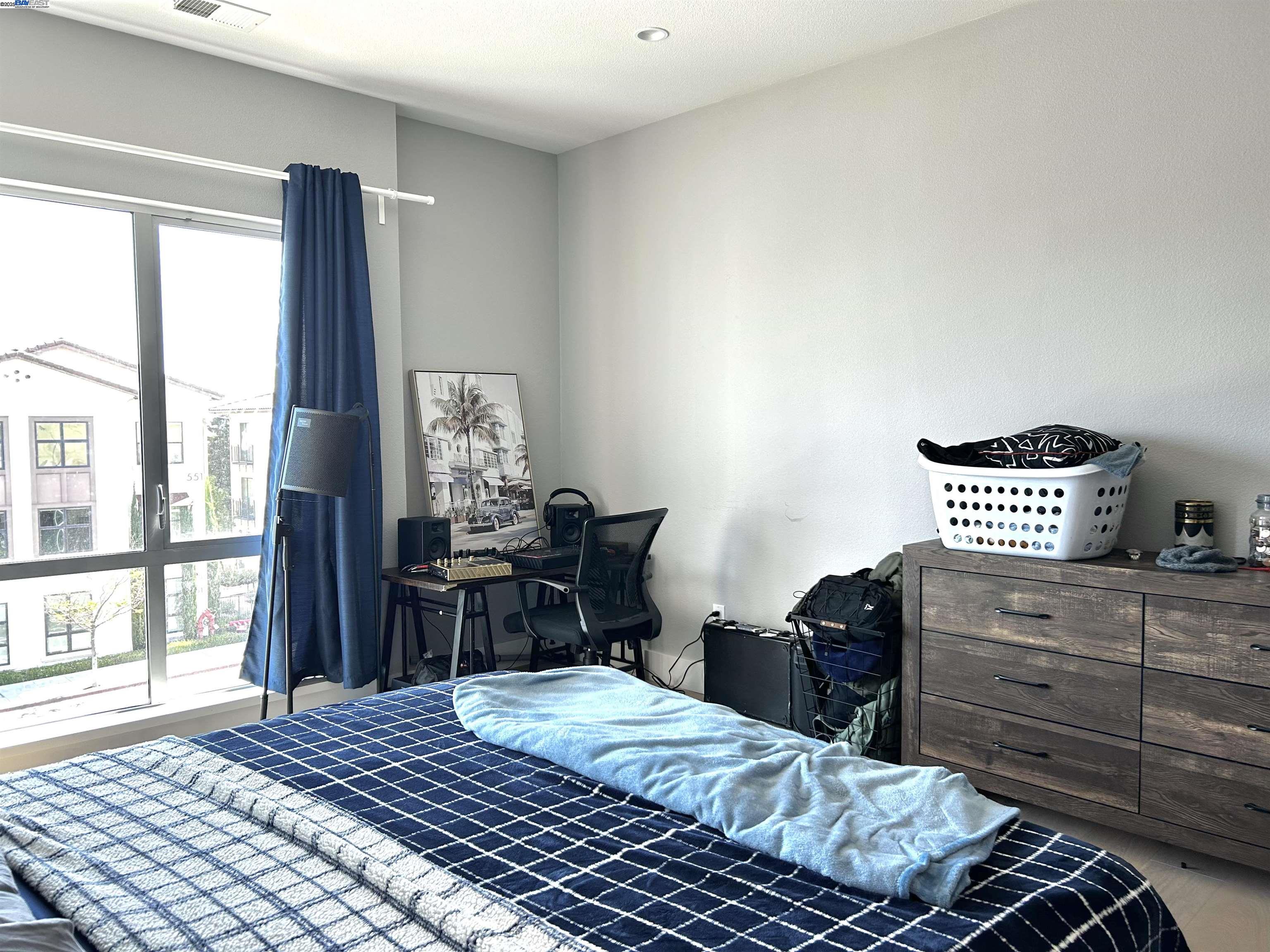 Detail Gallery Image 7 of 25 For 520 El Camino Real #307,  San Carlos,  CA 94070 - 2 Beds | 2 Baths