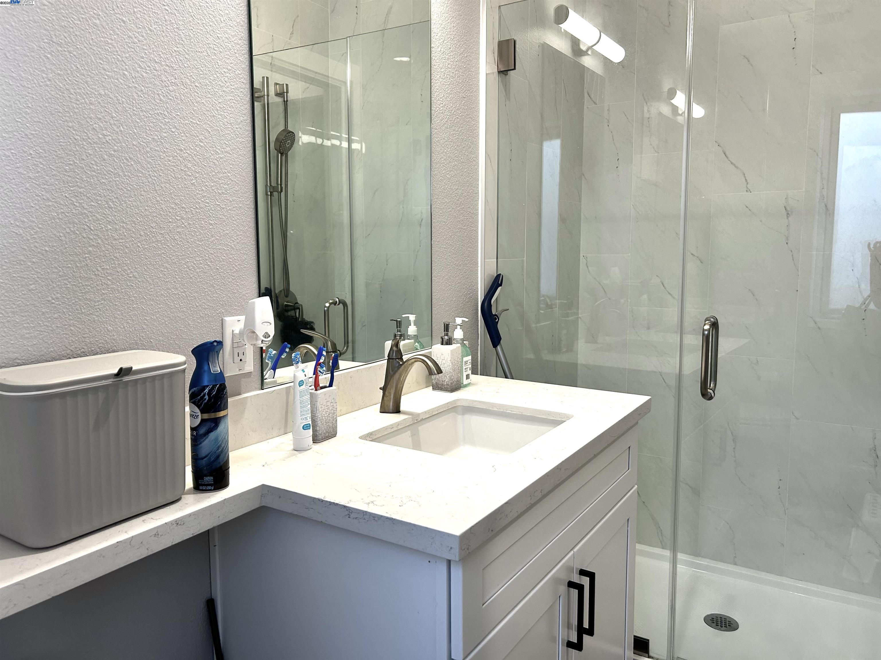 Detail Gallery Image 10 of 25 For 520 El Camino Real #307,  San Carlos,  CA 94070 - 2 Beds | 2 Baths