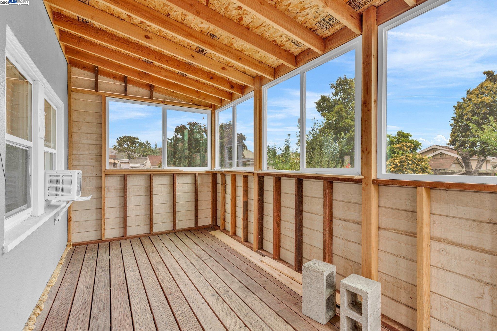 Detail Gallery Image 24 of 33 For 1752 100th Ave, Oakland,  CA 94603 - 1 Beds | 1 Baths