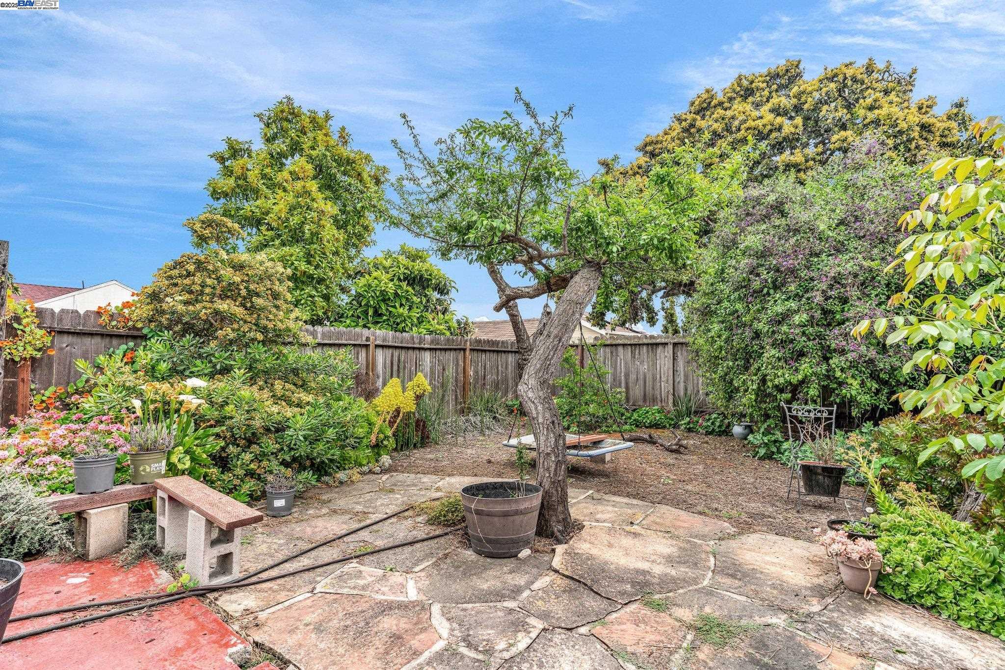 Detail Gallery Image 27 of 33 For 1752 100th Ave, Oakland,  CA 94603 - 1 Beds | 1 Baths