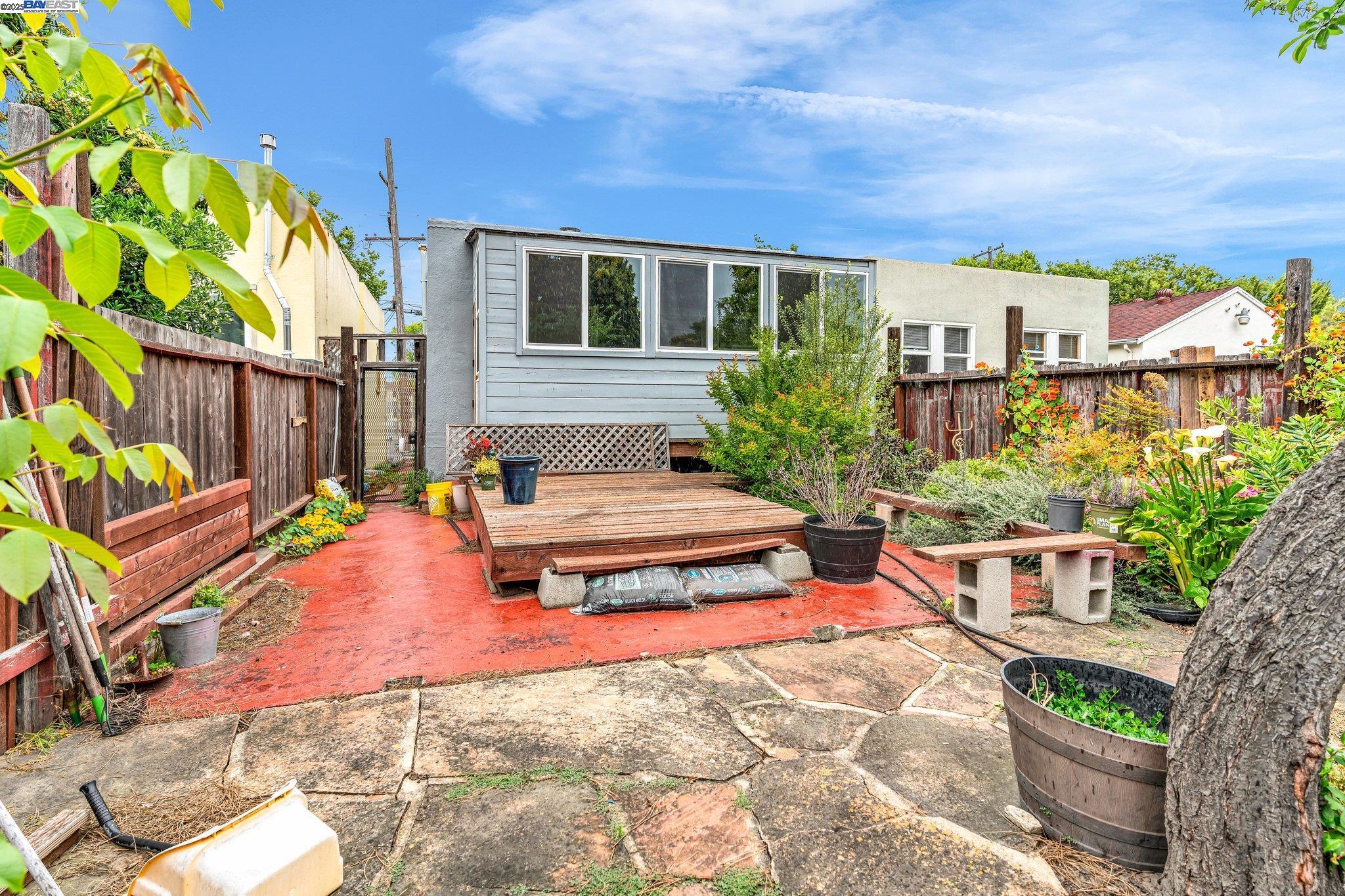 Detail Gallery Image 33 of 33 For 1752 100th Ave, Oakland,  CA 94603 - 1 Beds | 1 Baths