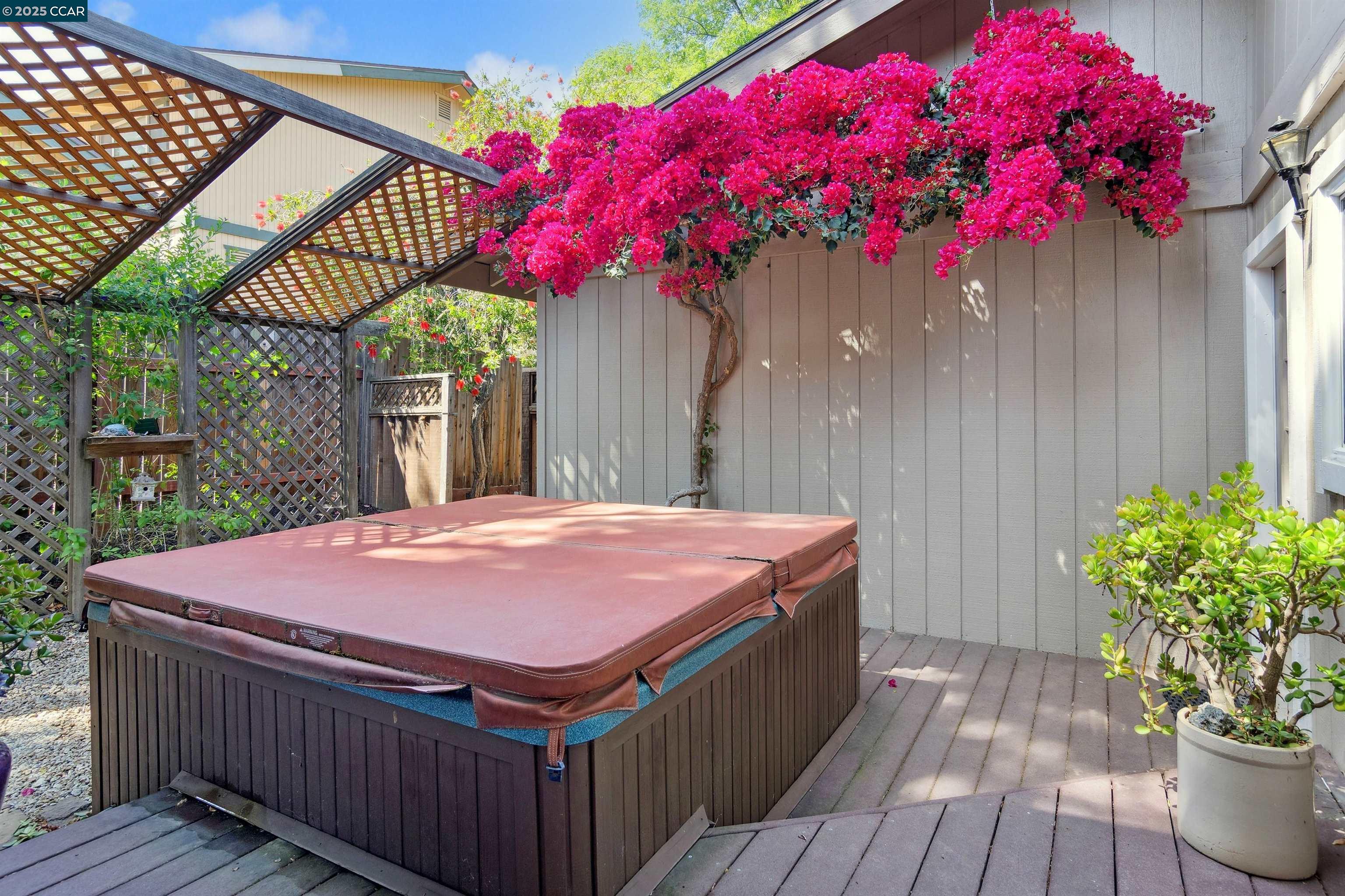 Detail Gallery Image 21 of 34 For 1181 Blue Lake Way, Concord,  CA 94521 - 4 Beds | 3 Baths