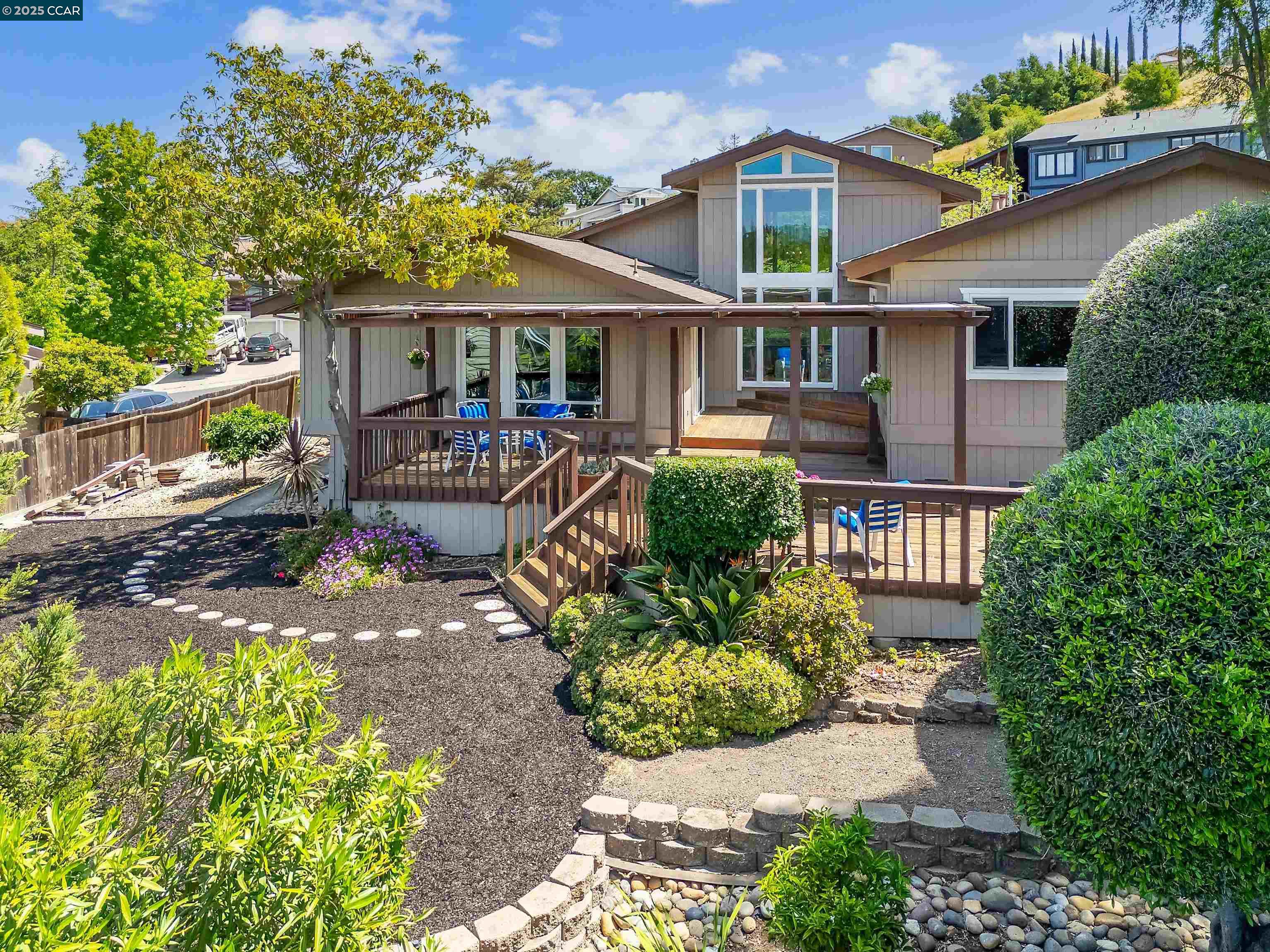 Detail Gallery Image 32 of 34 For 1181 Blue Lake Way, Concord,  CA 94521 - 4 Beds | 3 Baths