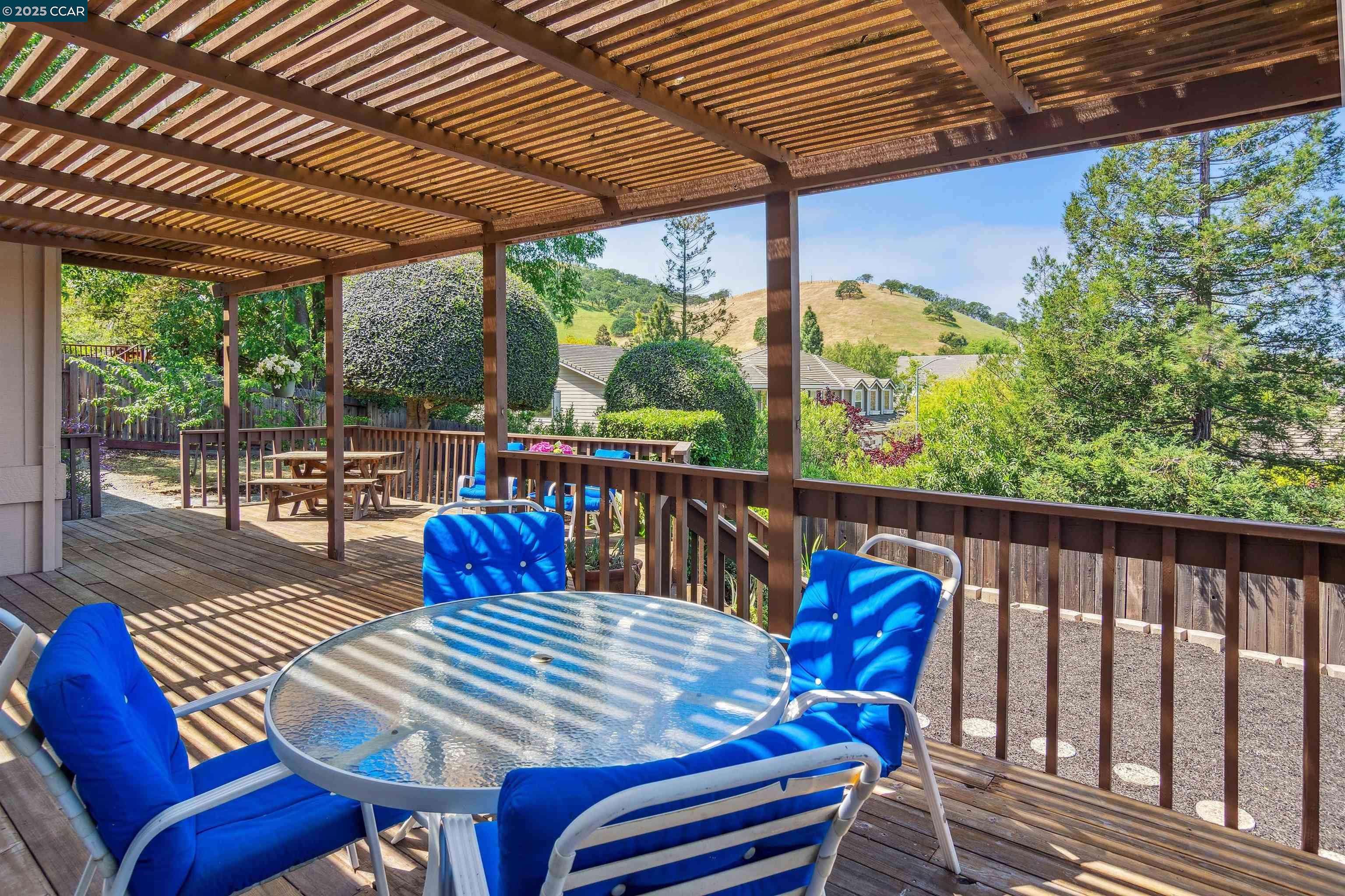 Detail Gallery Image 33 of 34 For 1181 Blue Lake Way, Concord,  CA 94521 - 4 Beds | 3 Baths