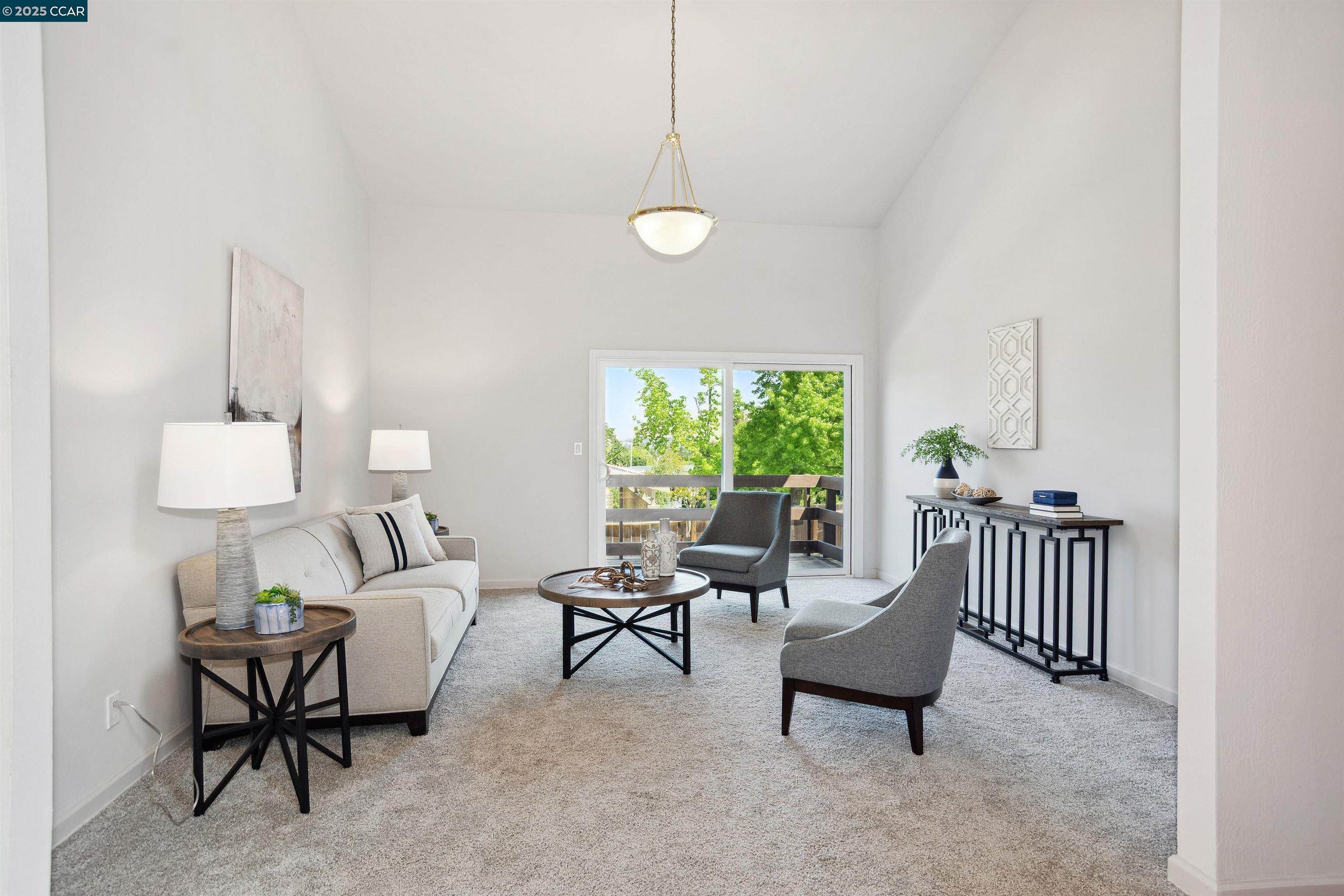 Detail Gallery Image 9 of 34 For 1181 Blue Lake Way, Concord,  CA 94521 - 4 Beds | 3 Baths