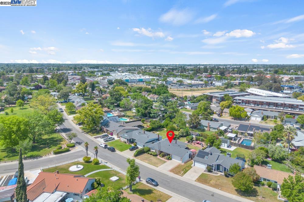 Detail Gallery Image 29 of 35 For 4705 B Pkwy, Sacramento,  CA 95823 - 3 Beds | 2 Baths