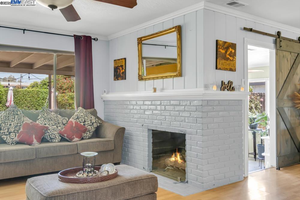 Detail Gallery Image 9 of 35 For 4705 B Pkwy, Sacramento,  CA 95823 - 3 Beds | 2 Baths
