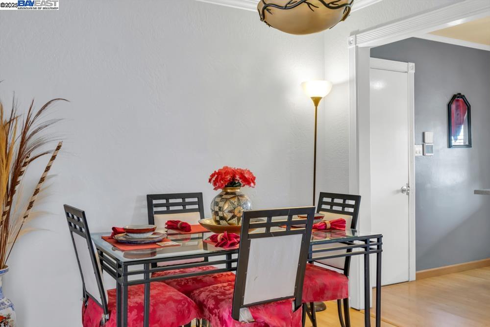 Detail Gallery Image 10 of 35 For 4705 B Pkwy, Sacramento,  CA 95823 - 3 Beds | 2 Baths