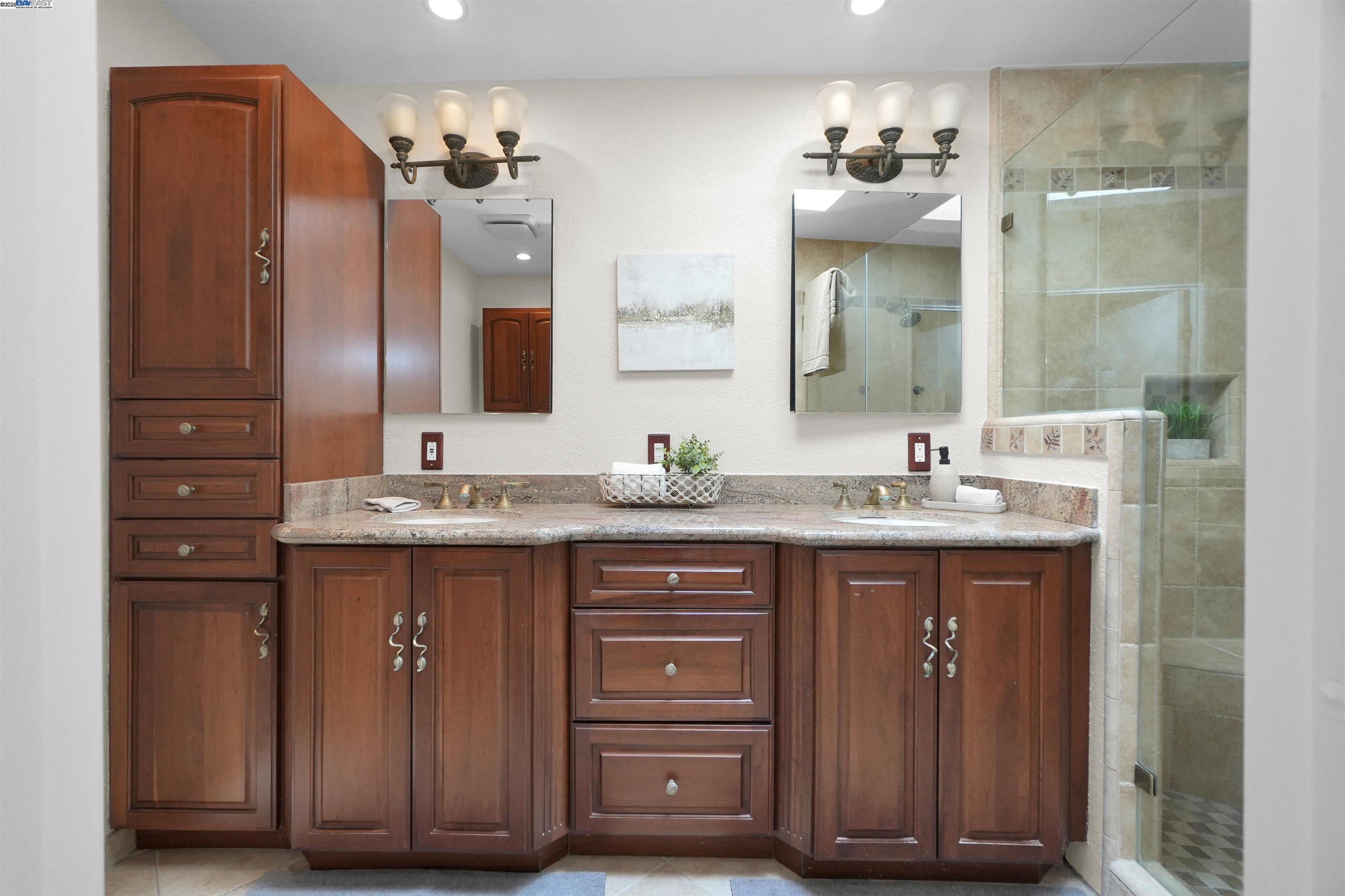 Detail Gallery Image 14 of 30 For 29899 Taylor Ave, Hayward,  CA 94544 - 3 Beds | 2 Baths