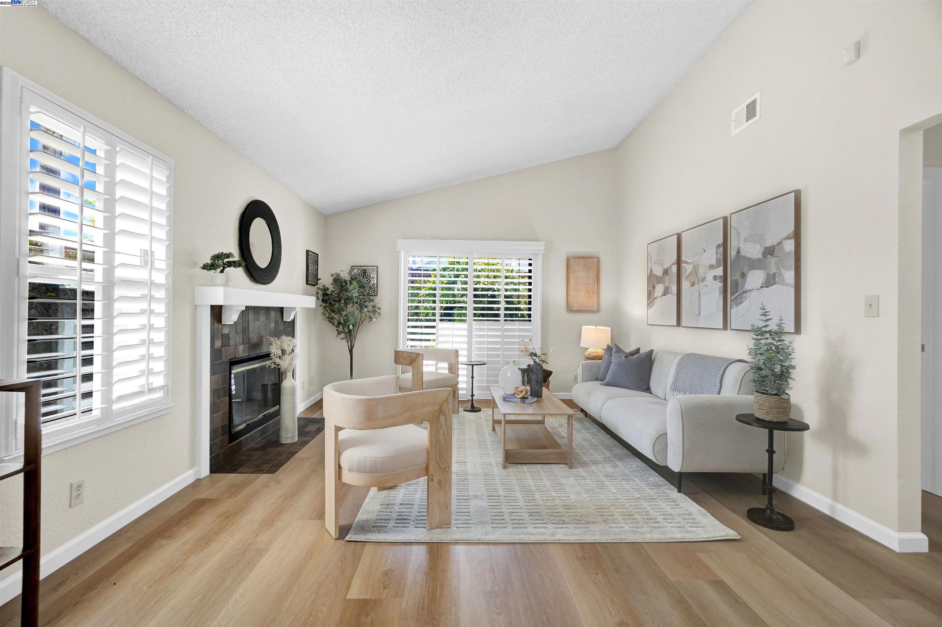 Detail Gallery Image 5 of 30 For 29899 Taylor Ave, Hayward,  CA 94544 - 3 Beds | 2 Baths