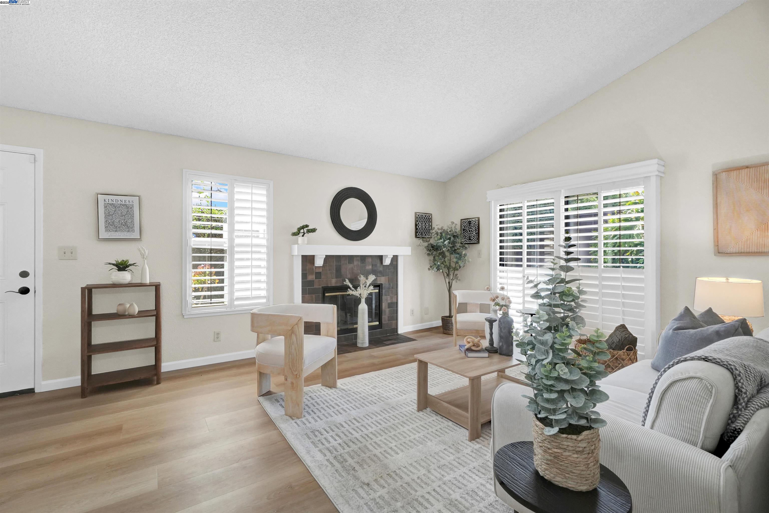 Detail Gallery Image 6 of 30 For 29899 Taylor Ave, Hayward,  CA 94544 - 3 Beds | 2 Baths