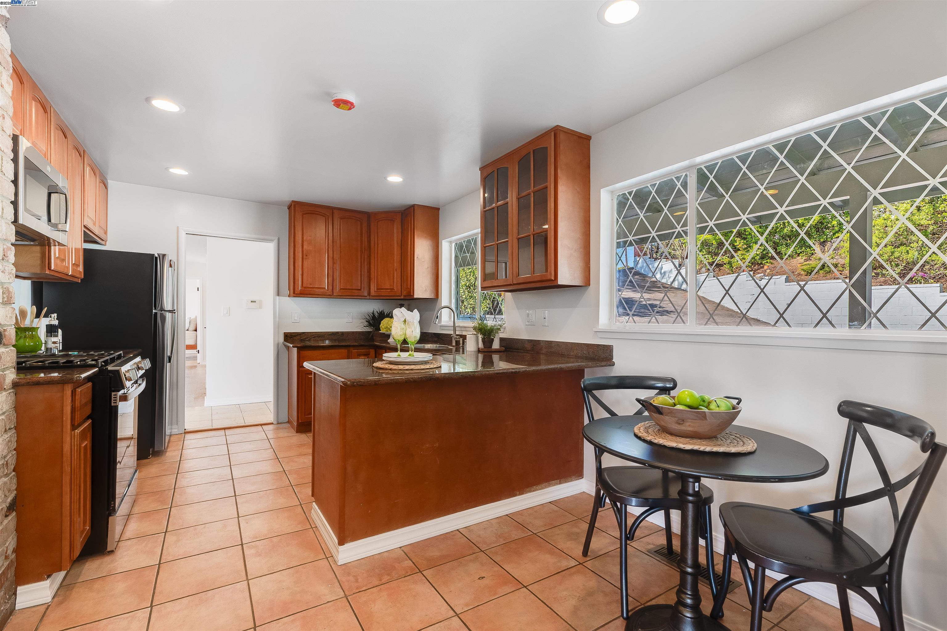 property-img
