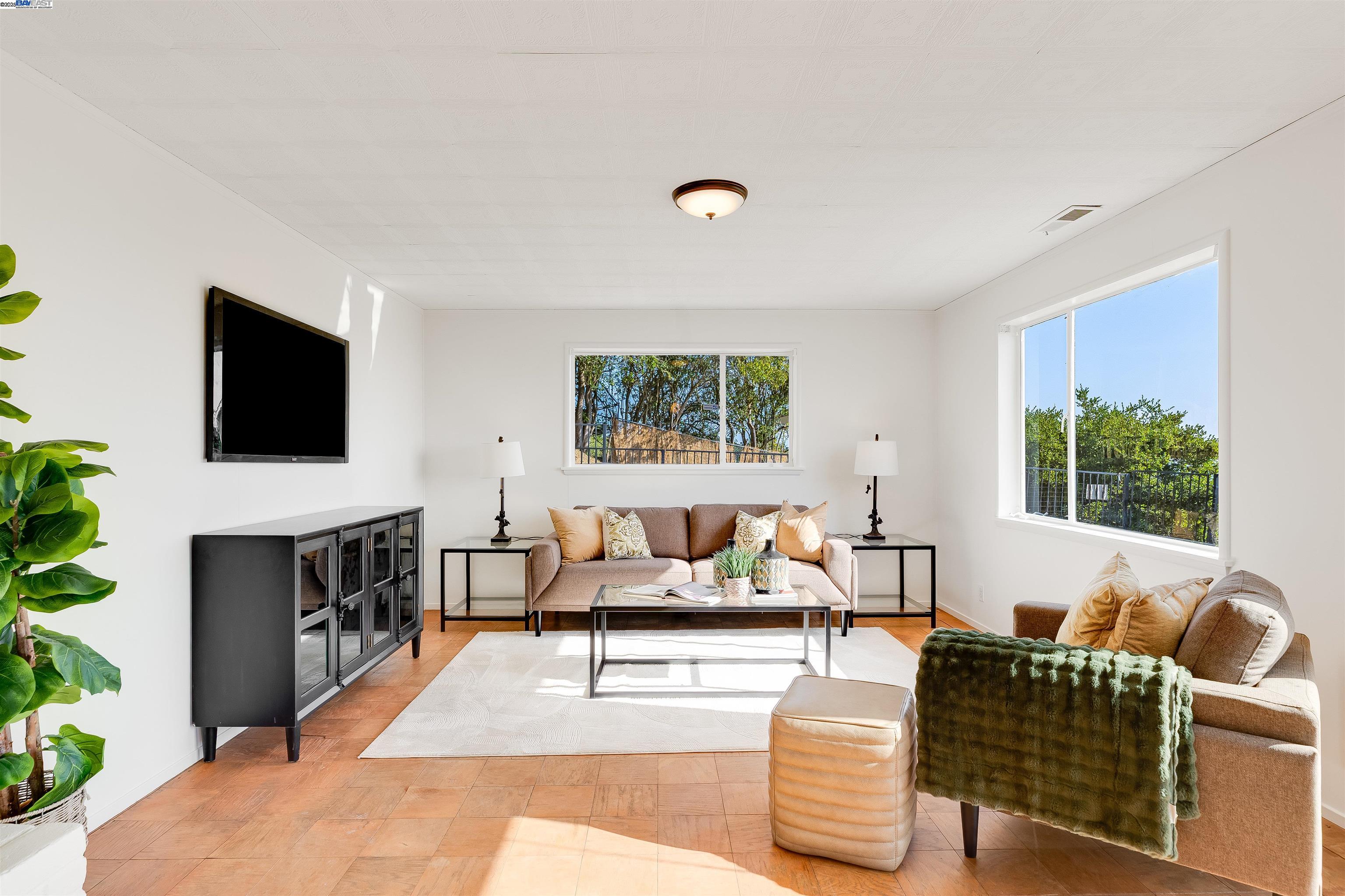 property-img
