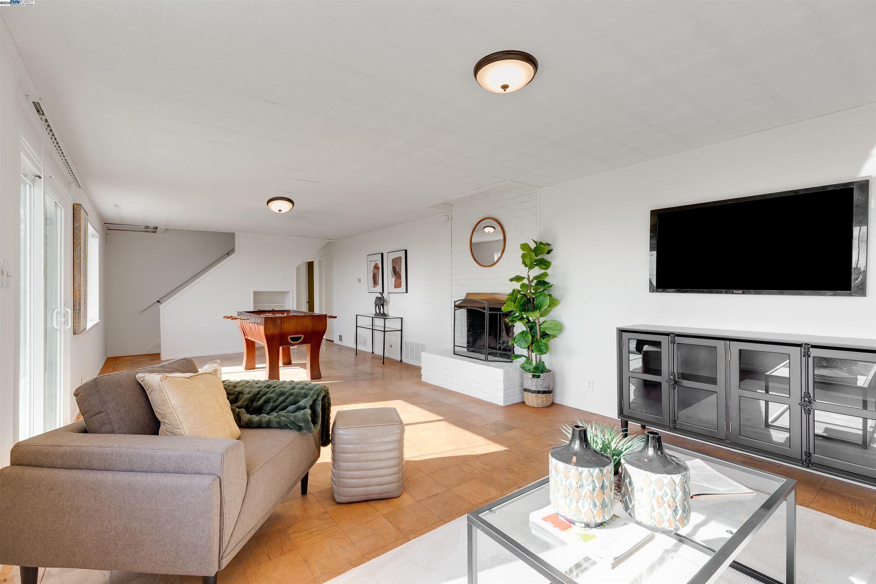property-img