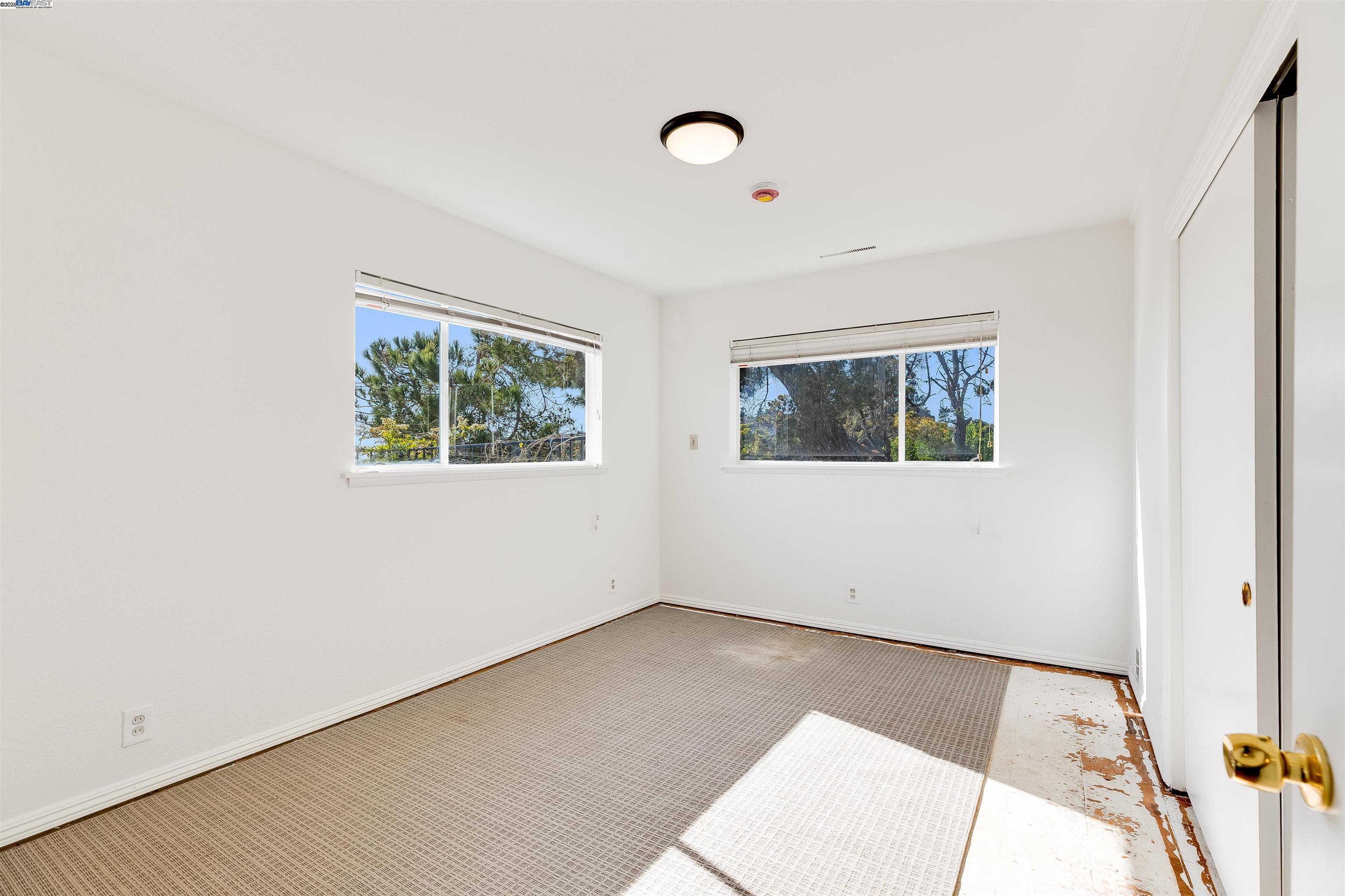property-img