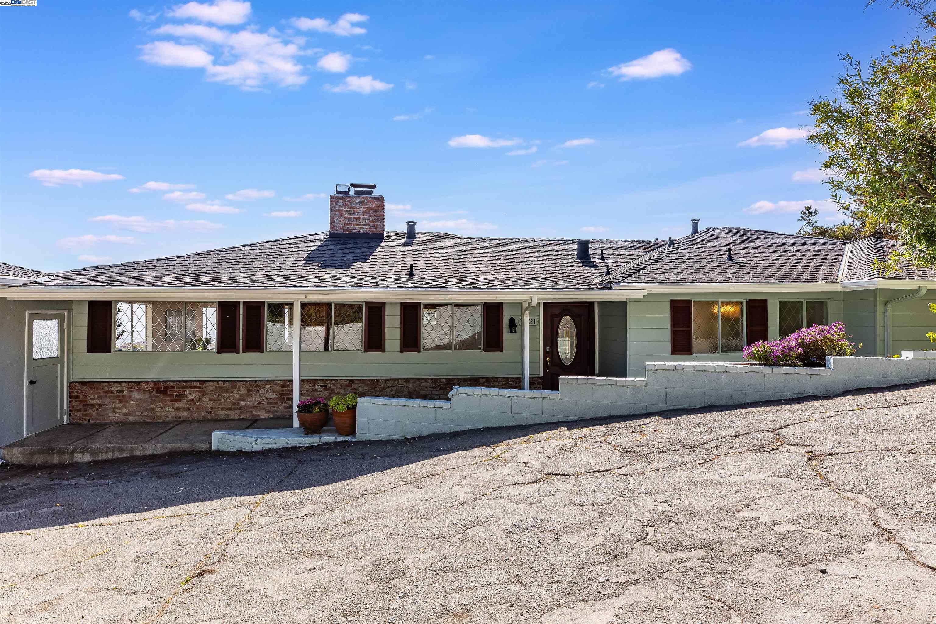 property-img